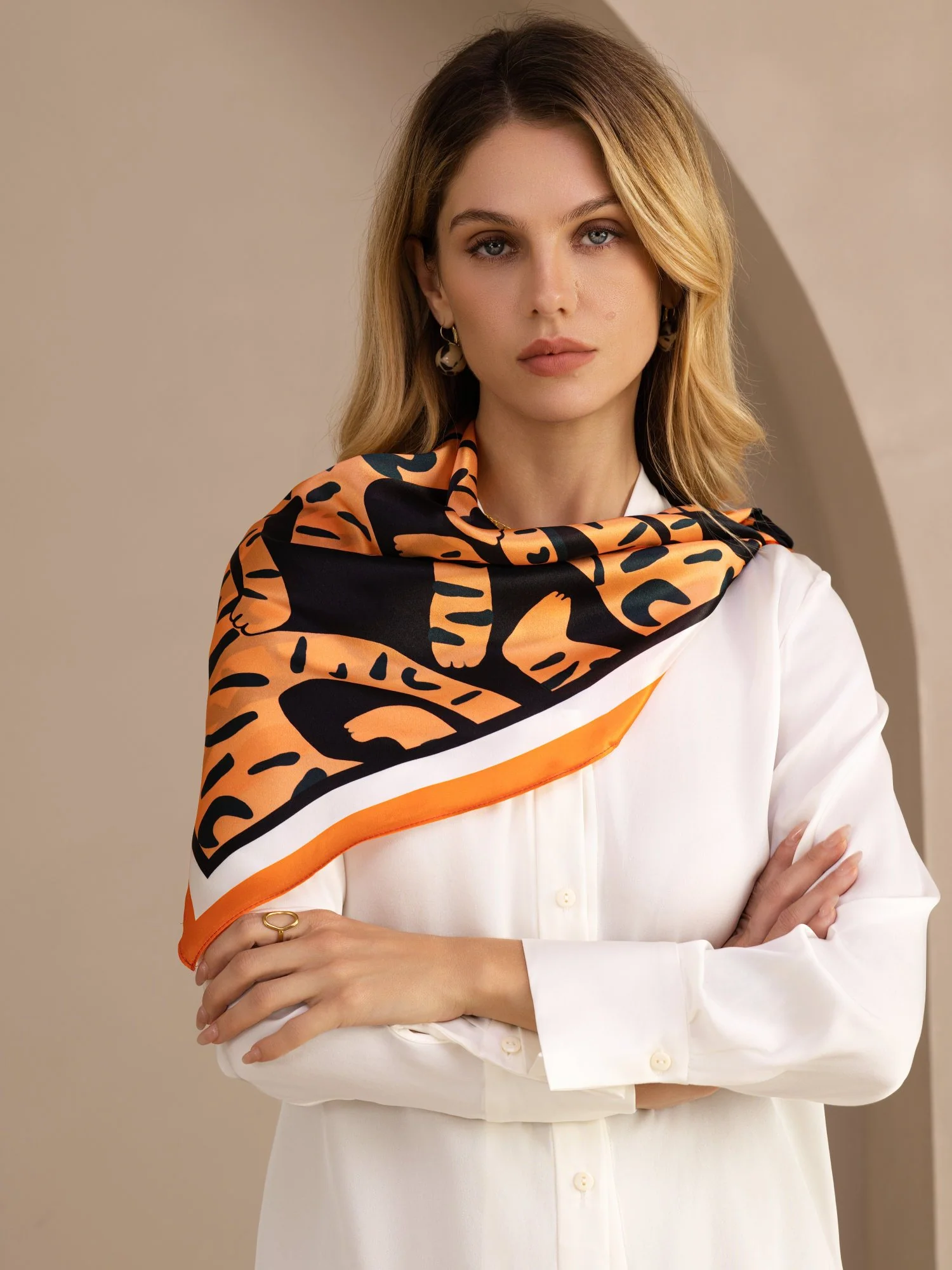 100 Prozent Maulbeerseidenschal Mit Tigermuster Größe 90x90cm - Image 5