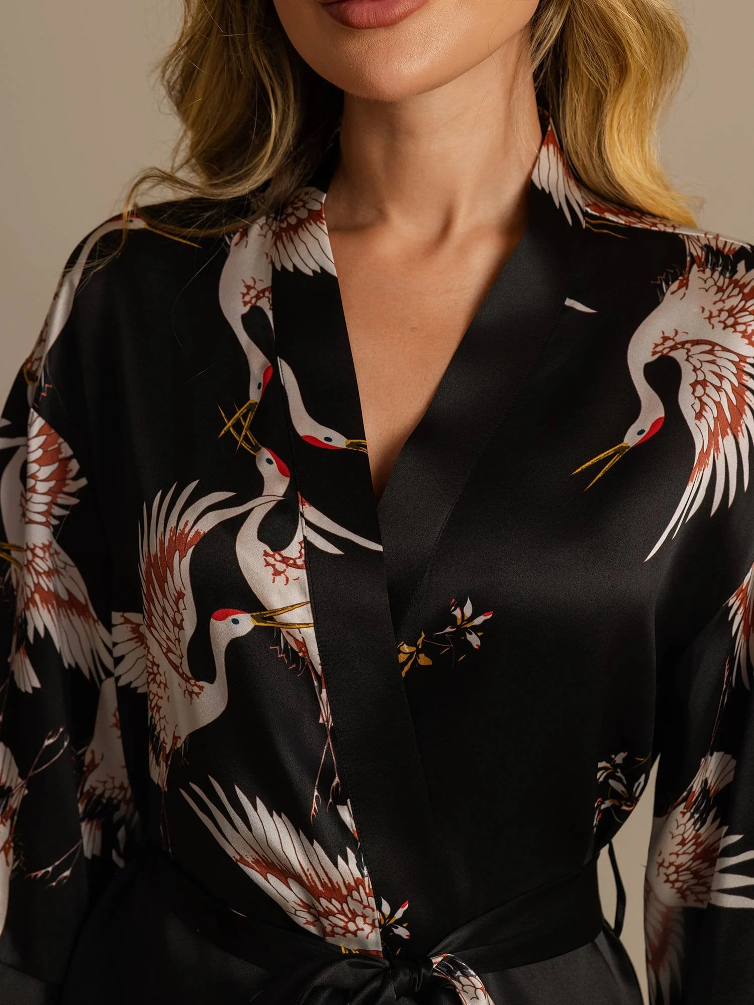 19Momme Pure Silk Kranich-Druck Gürtelte Wickel Kimono-Robe für Frauen - Image 26