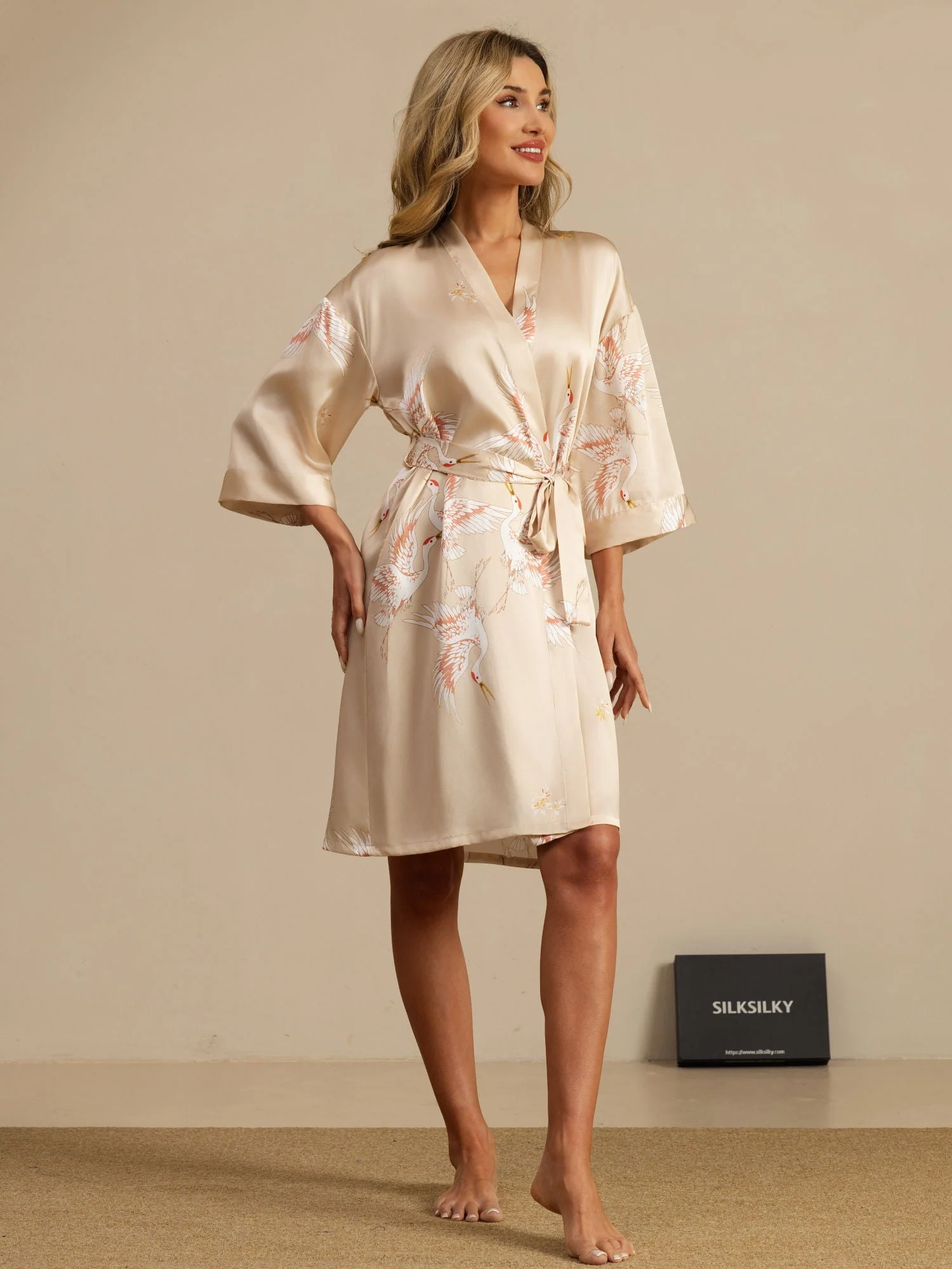 19Momme Pure Silk Kranich-Druck Gürtelte Wickel Kimono-Robe für Frauen - Image 42