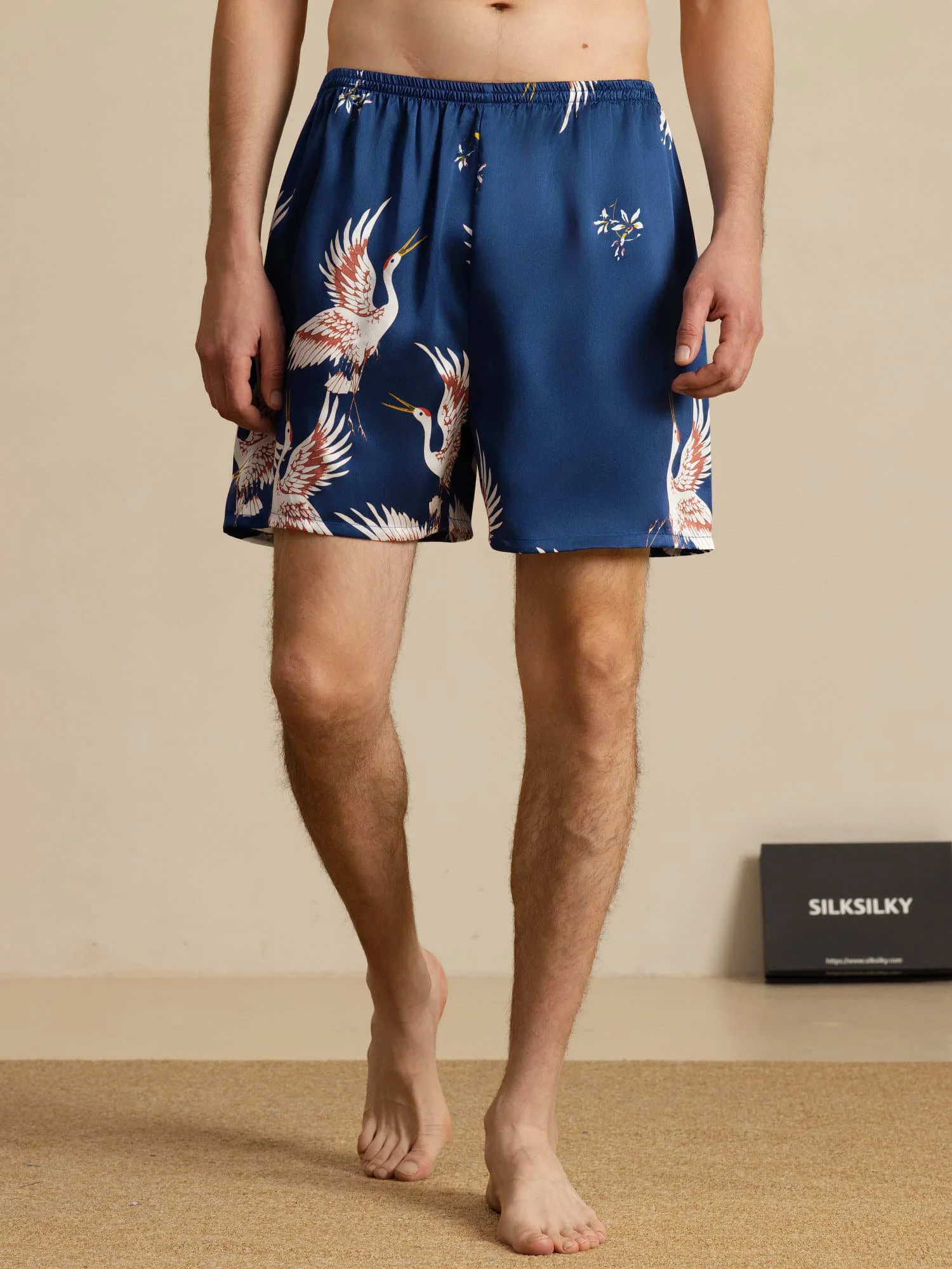 19Momme Reine Seide Herren Kranich Druck Elastischer Taillen Schlaf Shorts - Image 3
