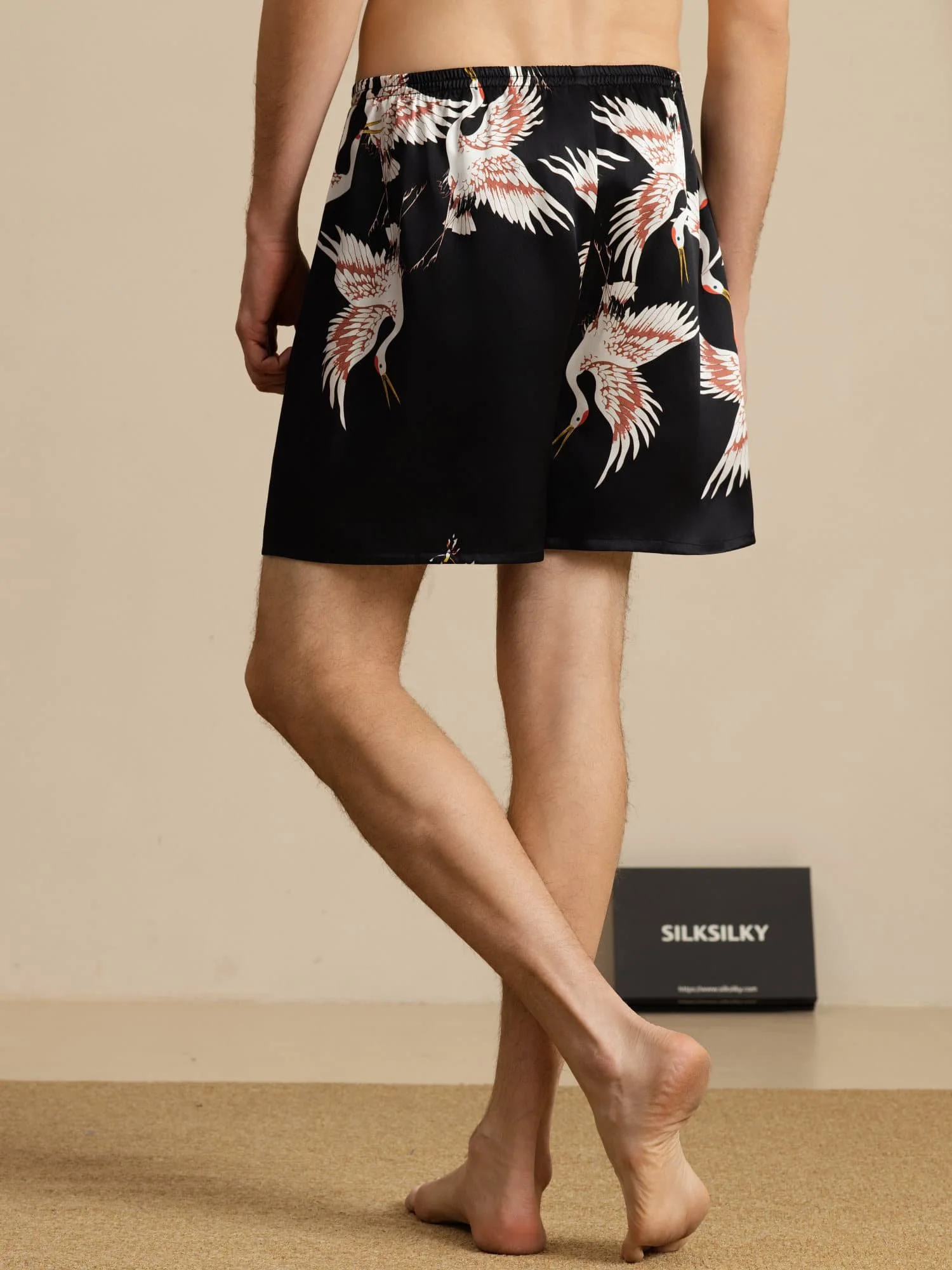 19Momme Reine Seide Herren Kranich Druck Elastischer Taillen Schlaf Shorts - Image 9