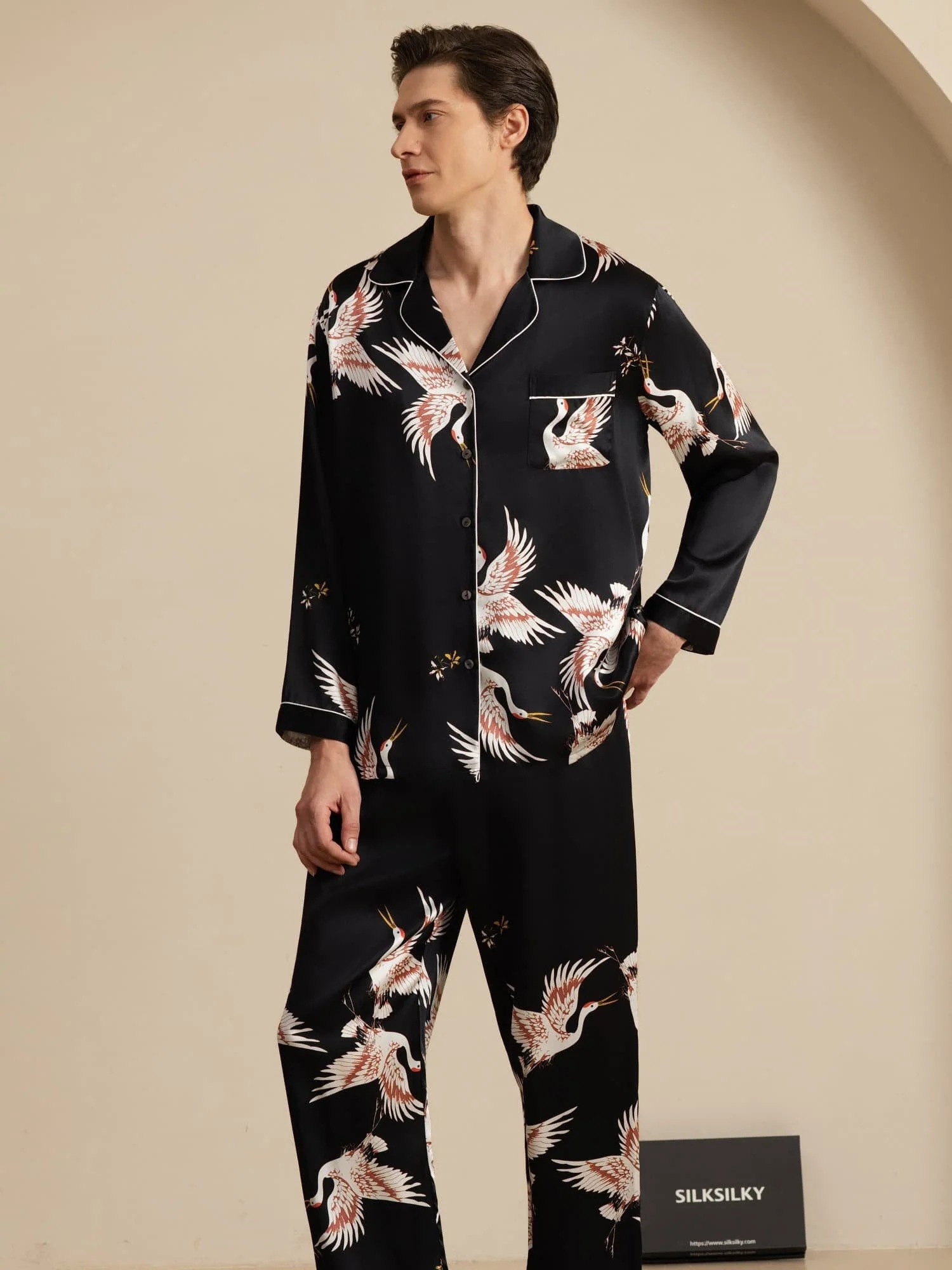 19Momme Reiner Seiden Herren Kranichdruck Langarm Notch Kragen Pyjama Set - Image 11