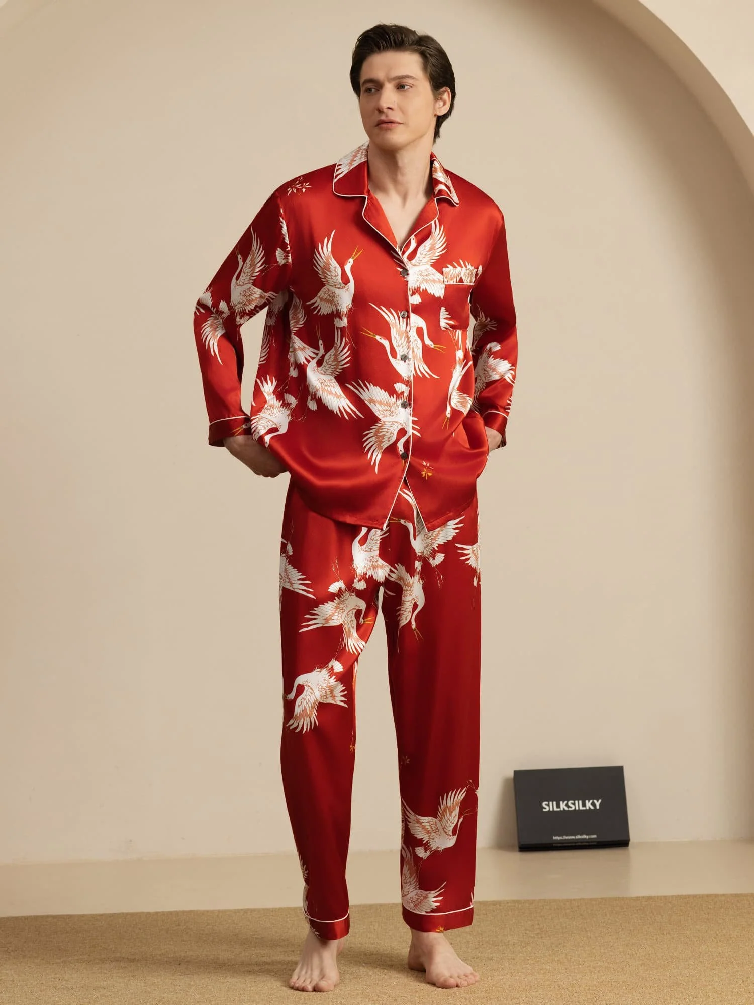 19Momme Reiner Seiden Herren Kranichdruck Langarm Notch Kragen Pyjama Set - Image 20