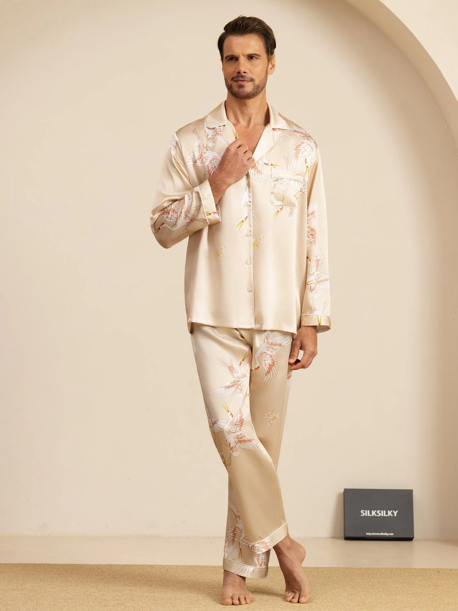 19Momme Reiner Seiden Herren Kranichdruck Langarm Notch Kragen Pyjama Set - Image 27