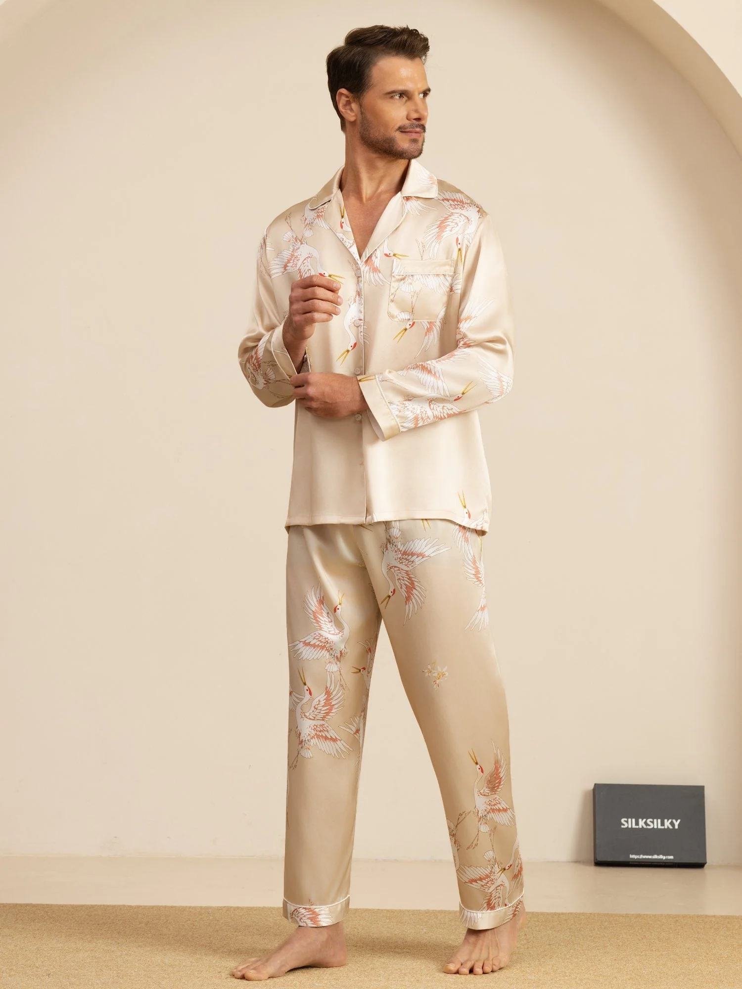 19Momme Reiner Seiden Herren Kranichdruck Langarm Notch Kragen Pyjama Set - Image 29