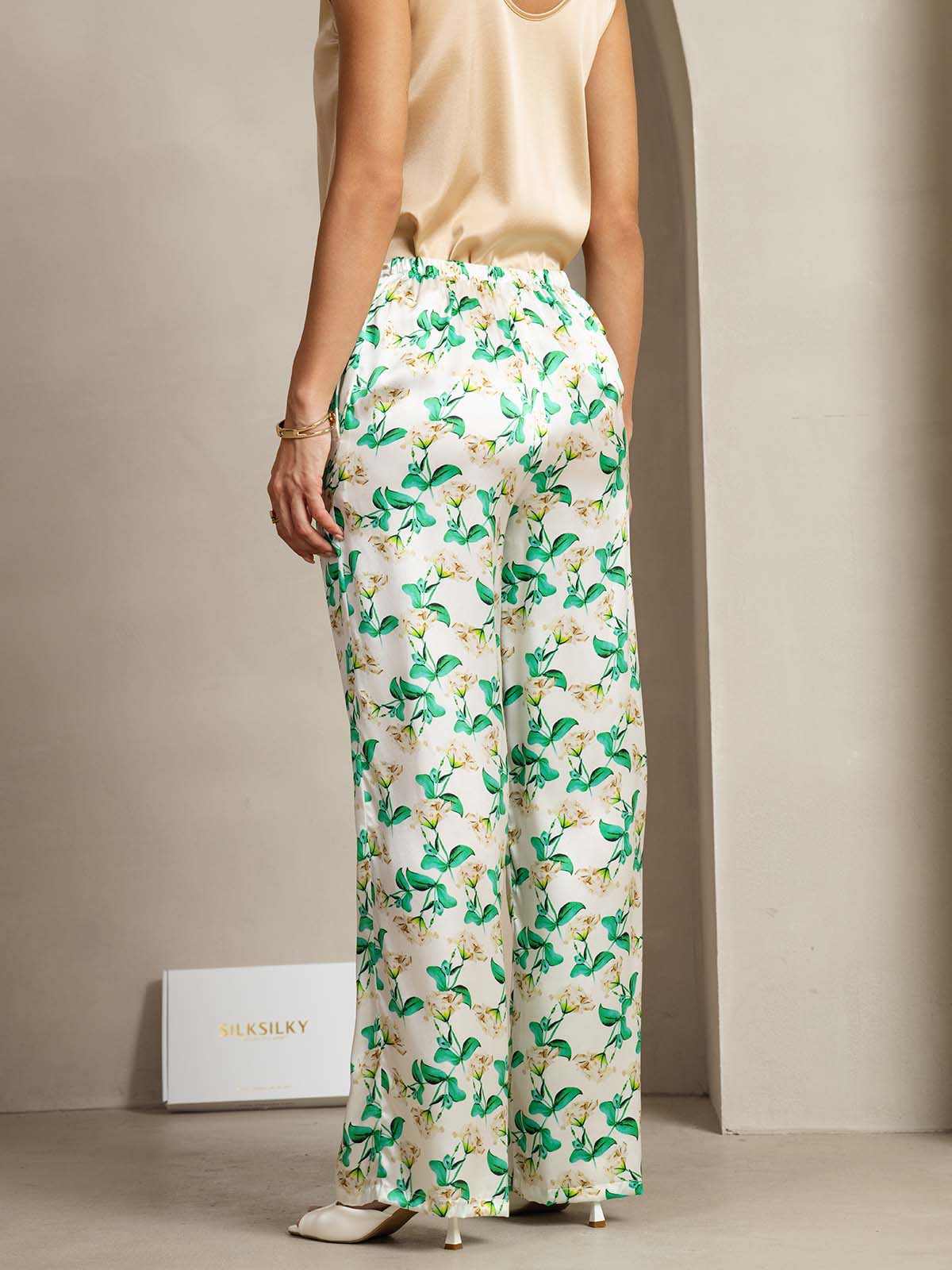 19Momme Seidene Grüne Damenhose Mit Blumenmuster Weitem Bein Und Seitentaschen - Image 2