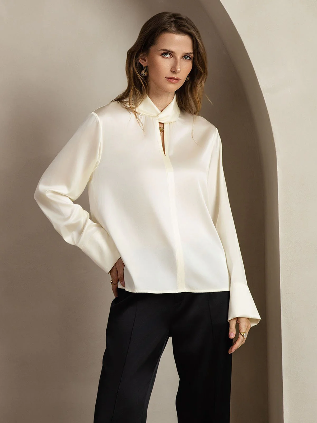 19 Momme Seide Bluse Mit Schlüssellochausschnitt Und Perlenknöpfen - Image 21
