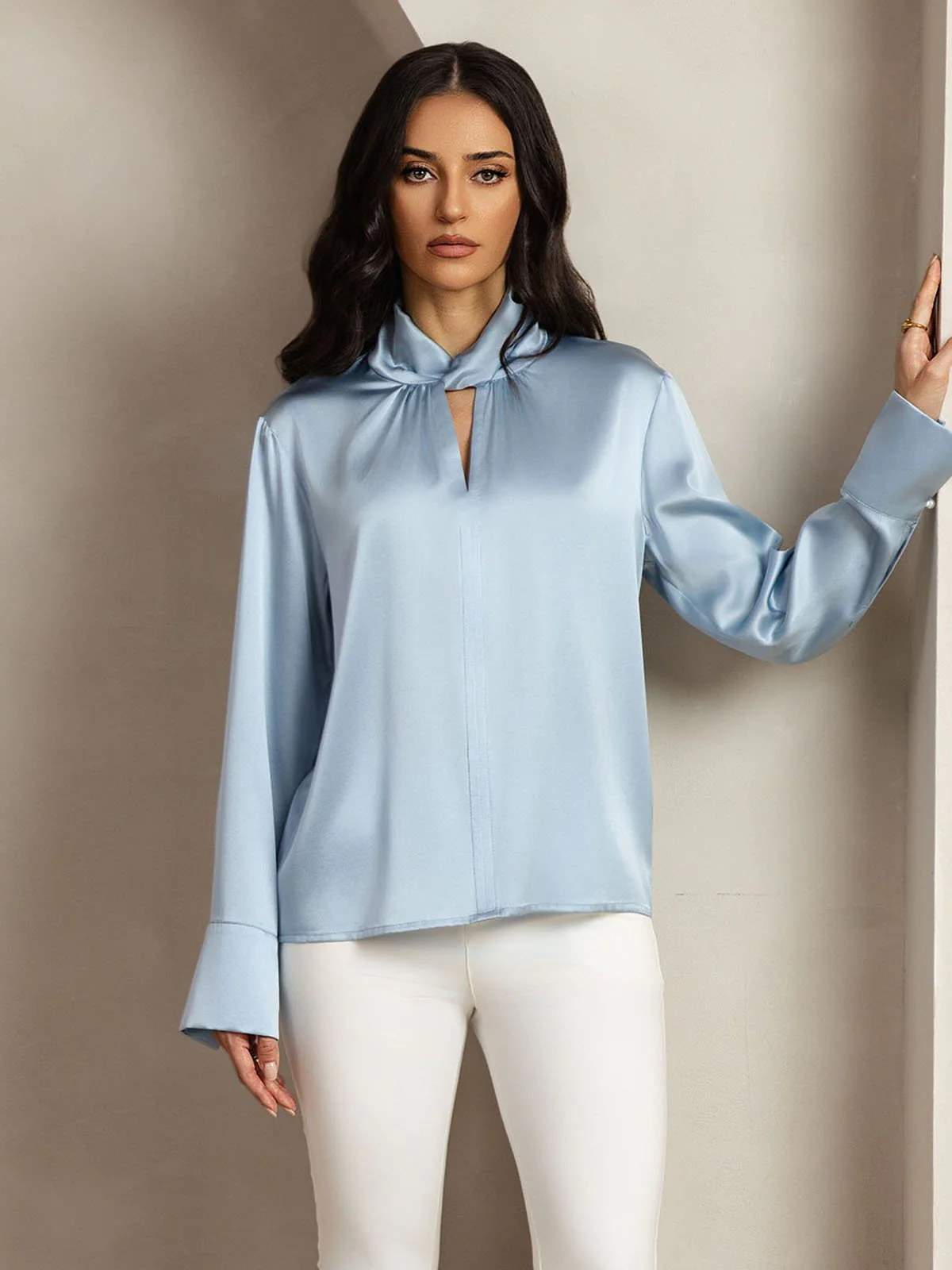 19 Momme Seide Bluse Mit Schlüssellochausschnitt Und Perlenknöpfen - Image 9
