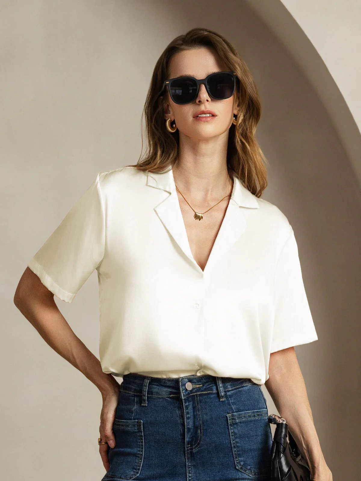 19Momme Seidenbluse für Damen mit kurzem Ärmel, Reverskragen und Knopfverschluss - Image 17