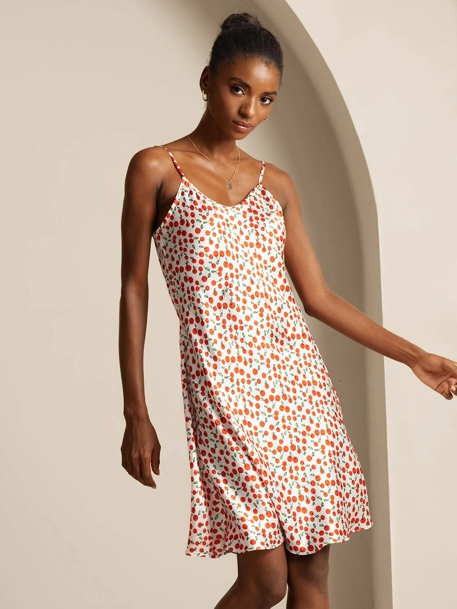 Seiden-Spaghetti-Träger Kirschen-Print Kurzkleid - Image 5