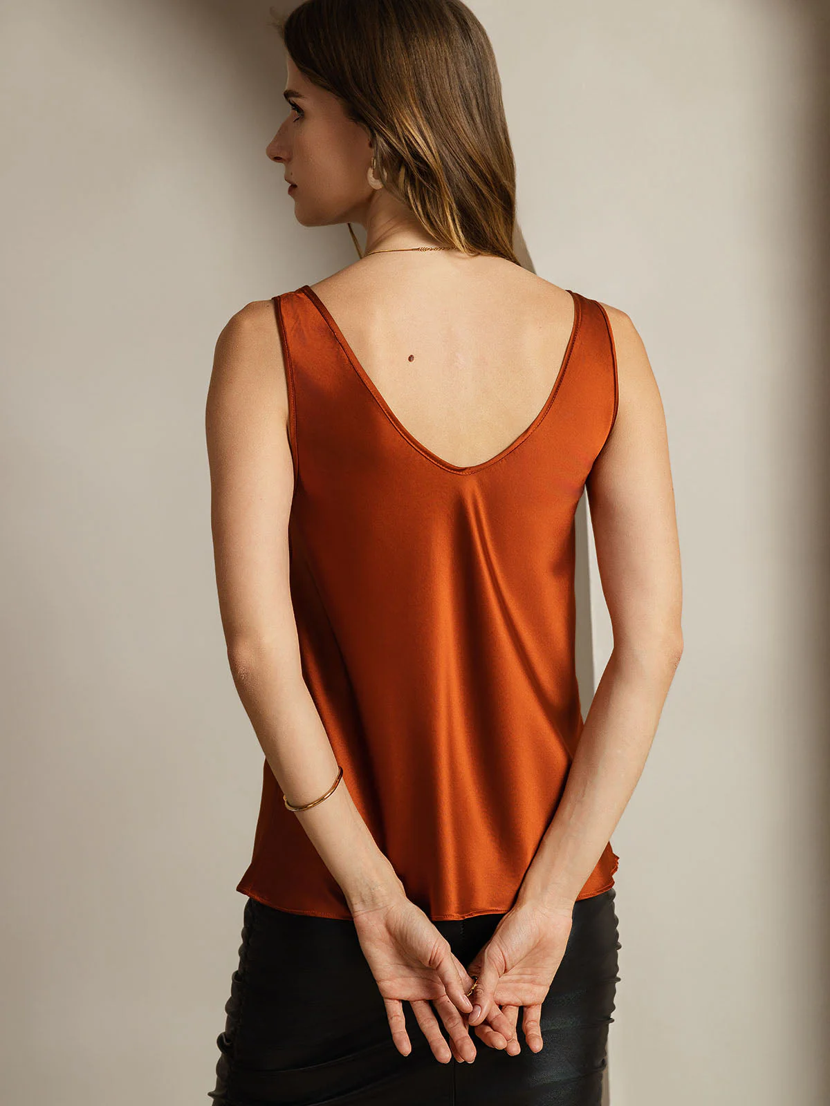 Clearance(Versand nur nach DE) - 19Momme Seiden V-Ausschnitt Träger TankTop - Image 2