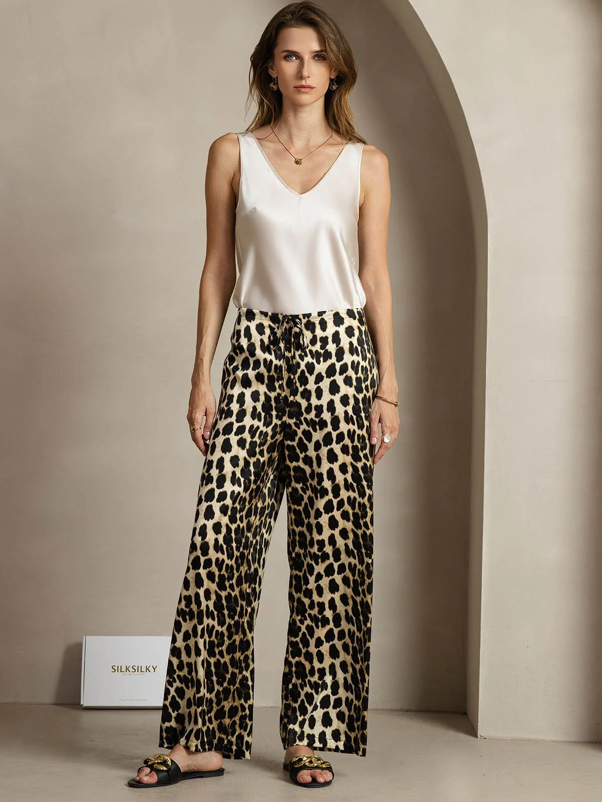 19Momme Seide Leopardenprint Weite Damenhose Mit Seitentaschen Design - Image 4