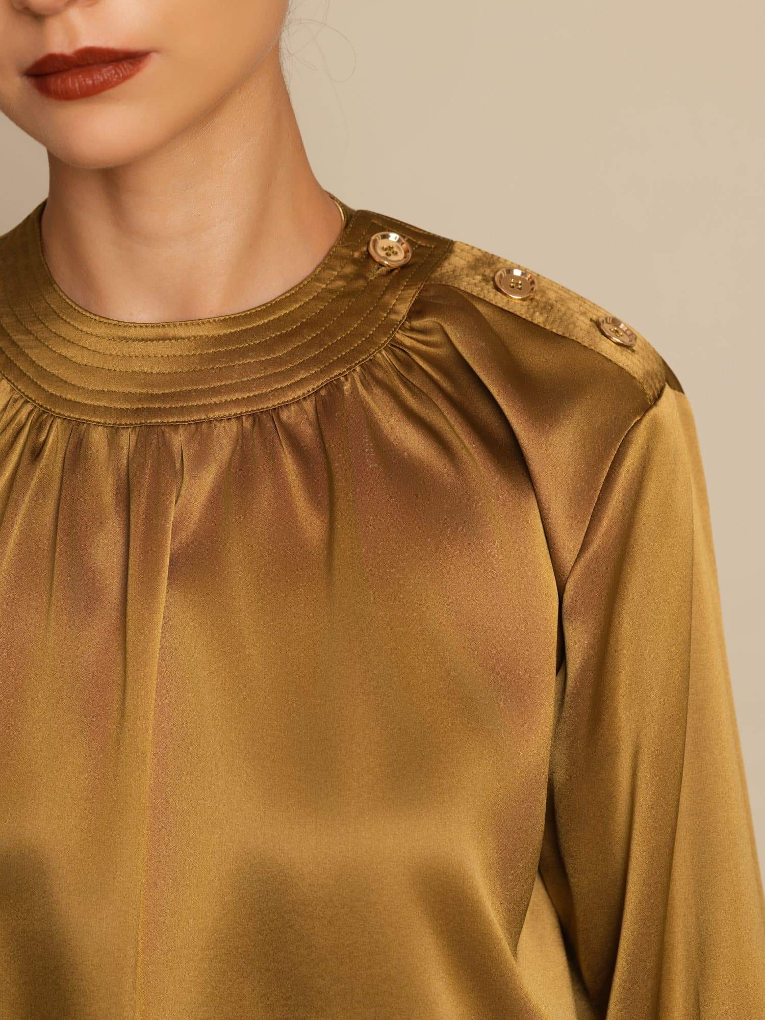 19Momme Seide Damen Bluse mit Gathered Neck und langen Ärmeln - Image 28
