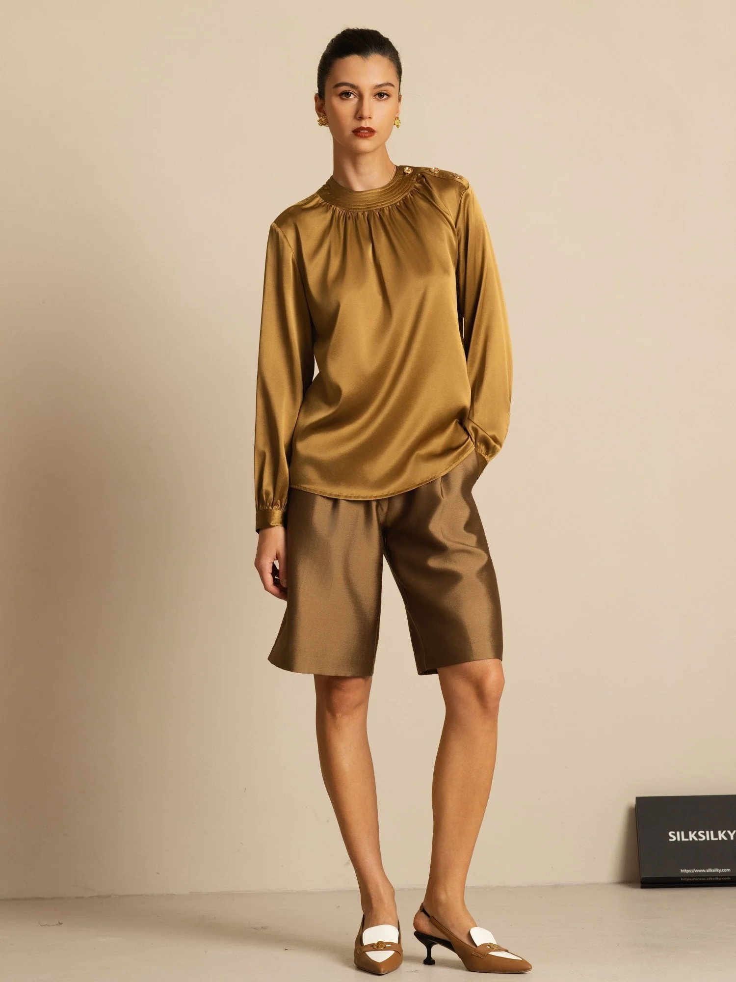 19Momme Seide Damen Bluse mit Gathered Neck und langen Ärmeln - Image 29
