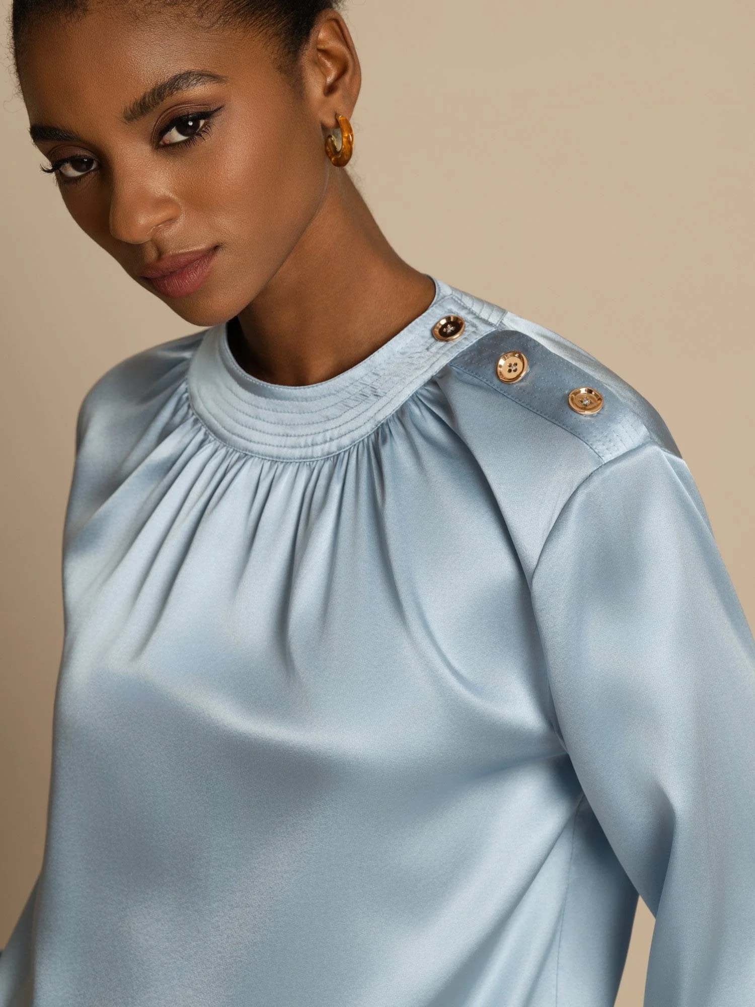 19Momme Seide Damen Bluse mit Gathered Neck und langen Ärmeln - Image 6