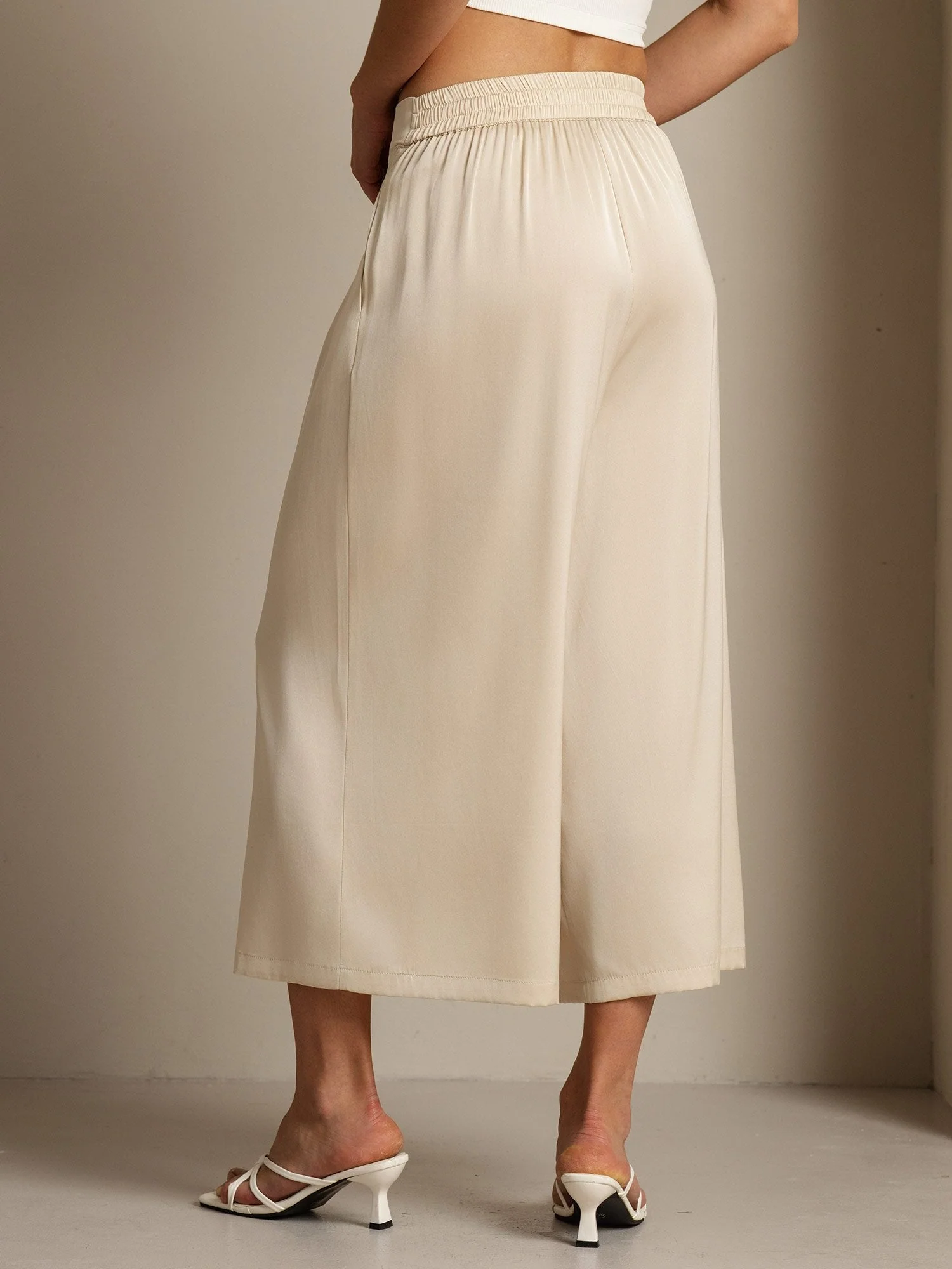 Damen 19Momme Seide Hohe Taille Plissierte Weite Capri Hose - Image 9