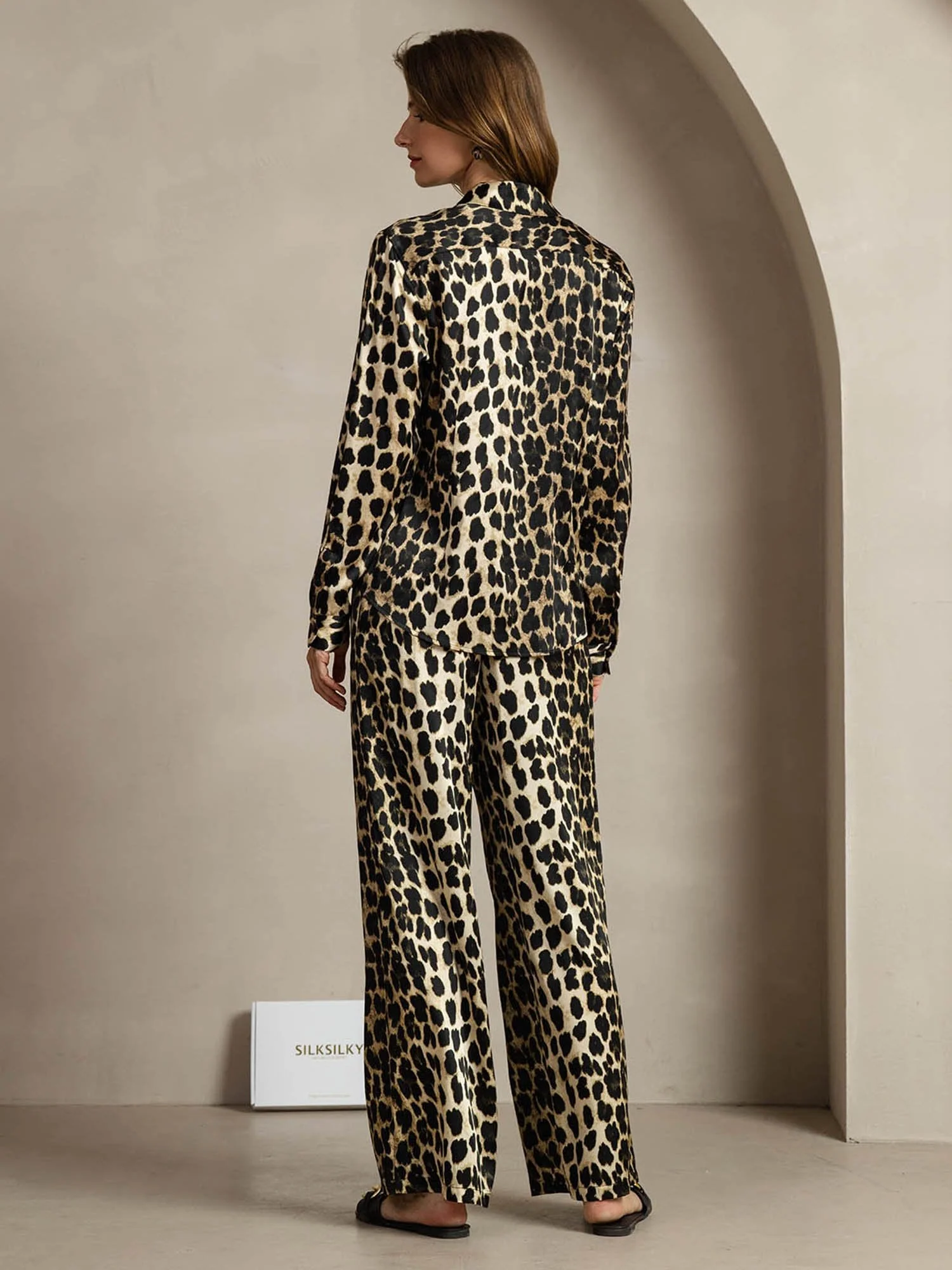 19Momme Damen Seide Leopardenprint Knopfhemd Und Weite Hose Set - Image 2