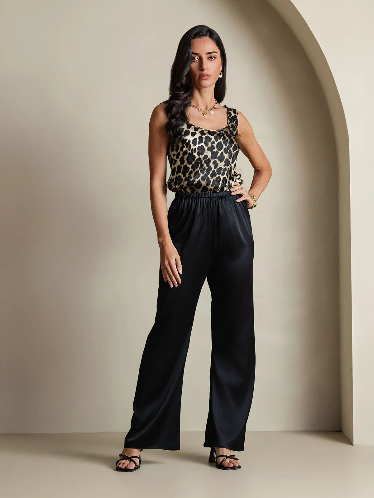 19Momme Damen Seidentop Ohne Ärmel Mit U-Ausschnitt Und Leopardenmuster - Image 8