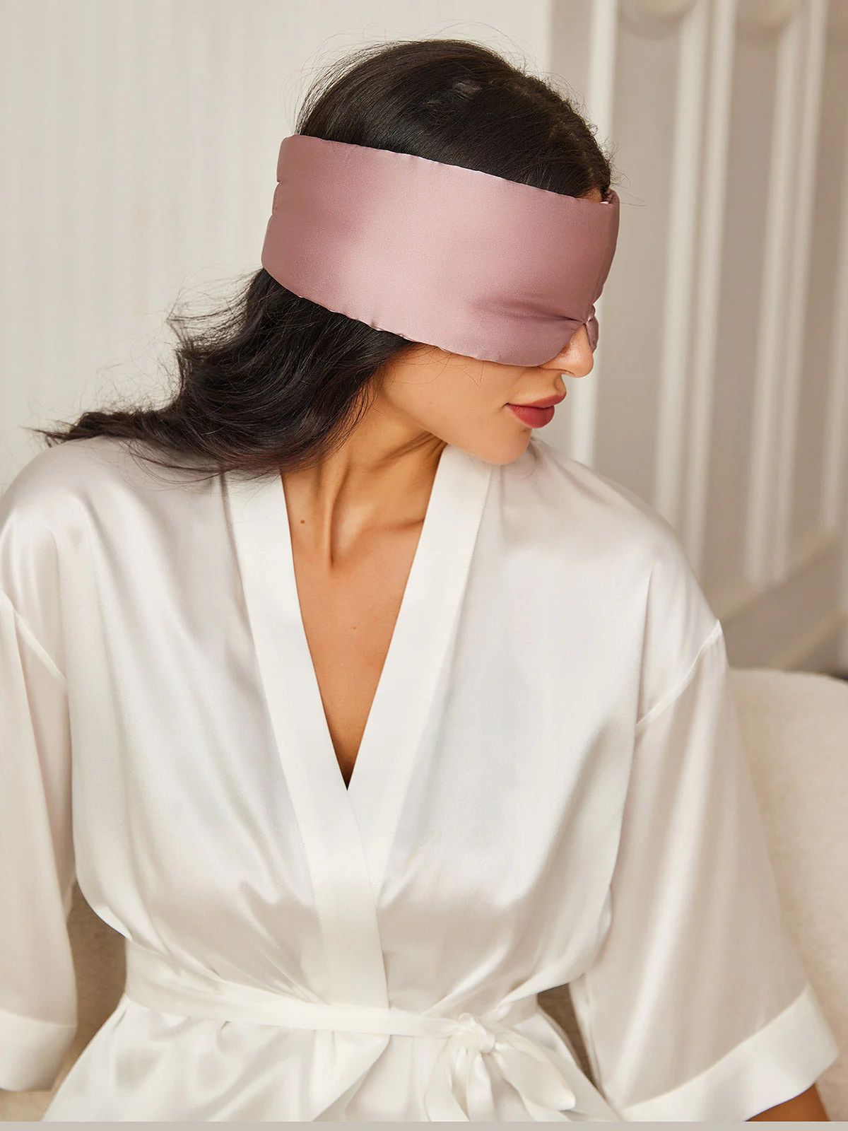 Verstellbare Seiden-Schlafmaske mit Klettverschluss und Rundum-Design - Image 20