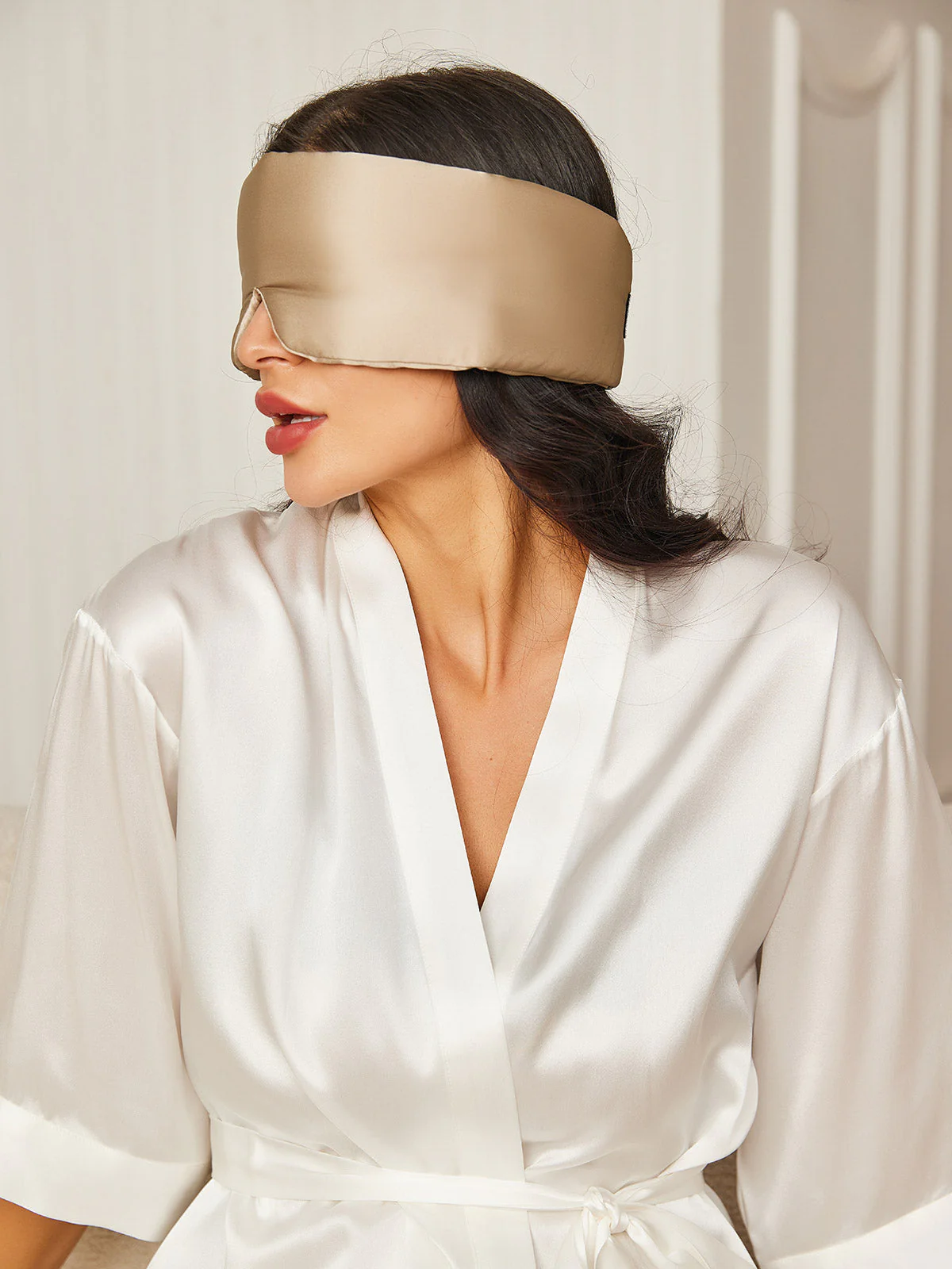 Verstellbare Seiden-Schlafmaske mit Klettverschluss und Rundum-Design - Image 39