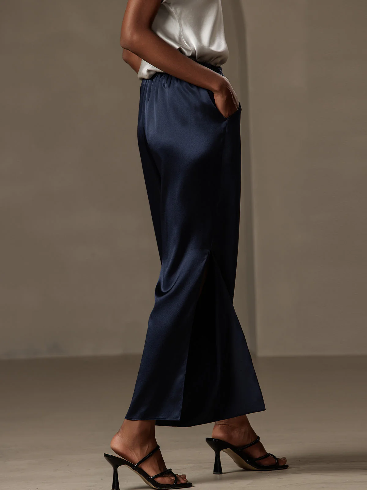 Clearance - 19Momme Modische sexy Seidenhose mit seitlichen Schlitzen - Image 12