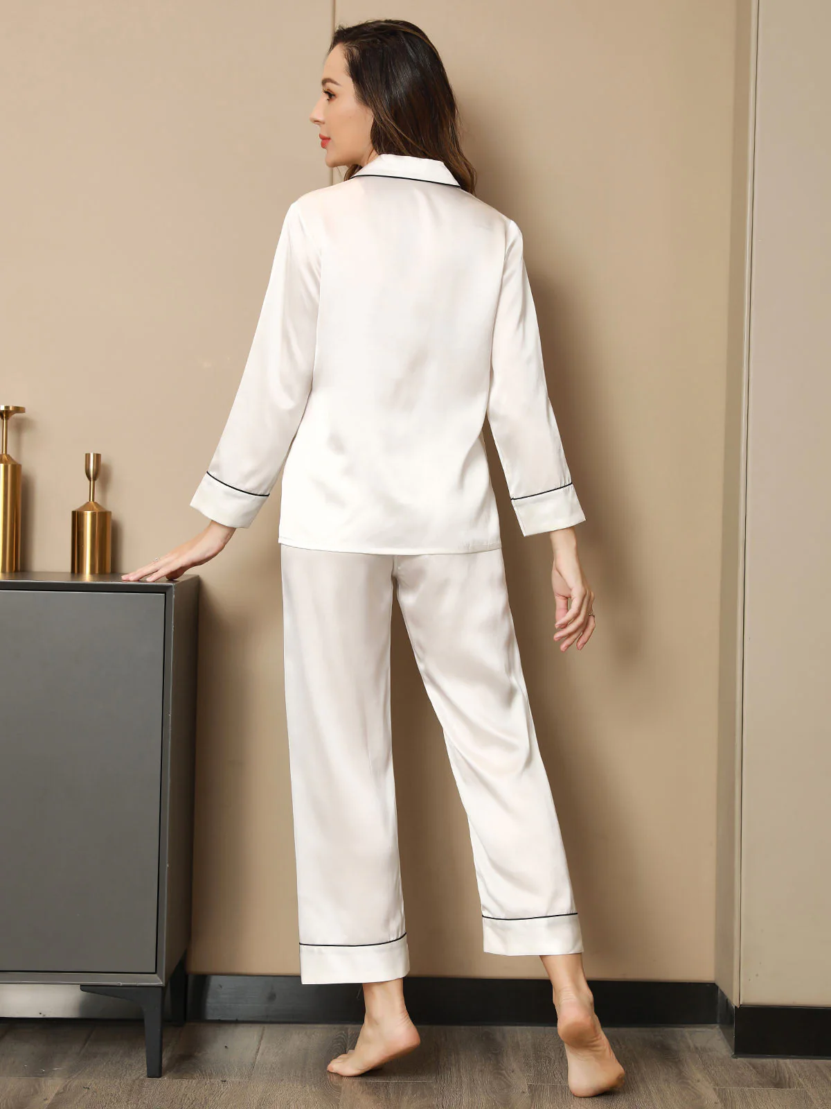 Klassisches Pyjama-Set mit Bindebindung aus reiner Seide - Image 17