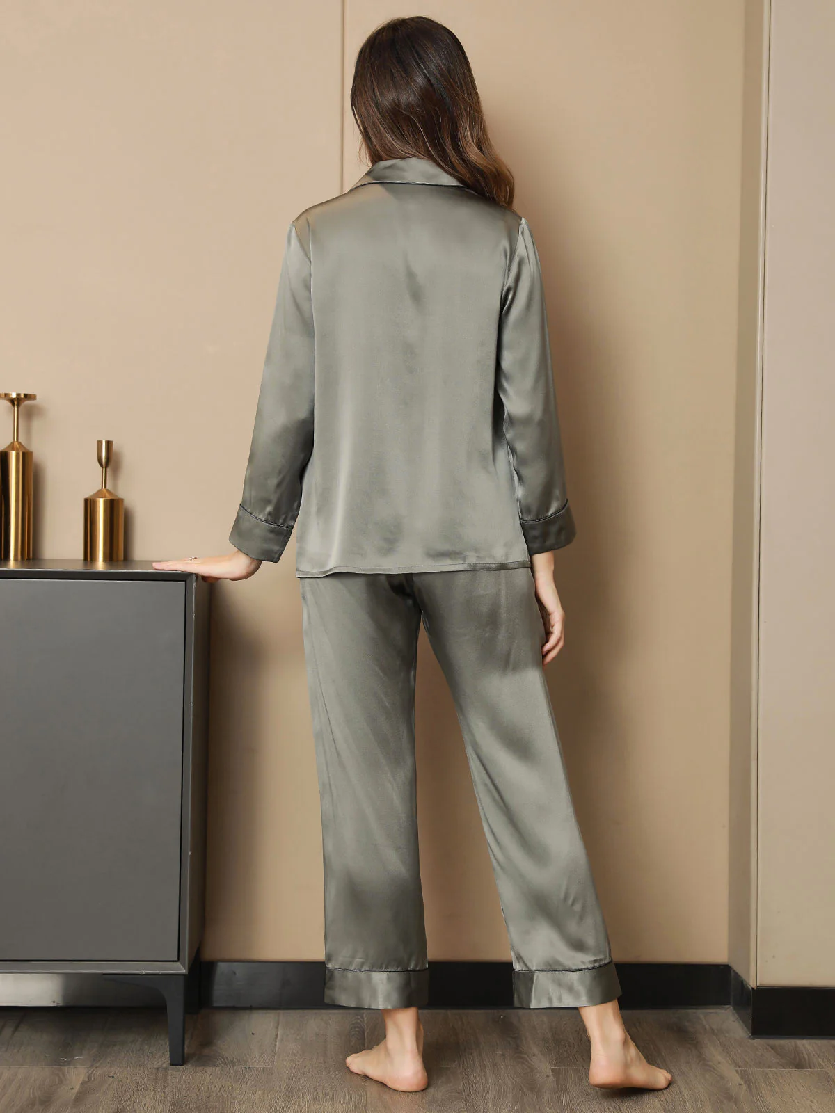 Klassisches Pyjama-Set mit Bindebindung aus reiner Seide - Image 9