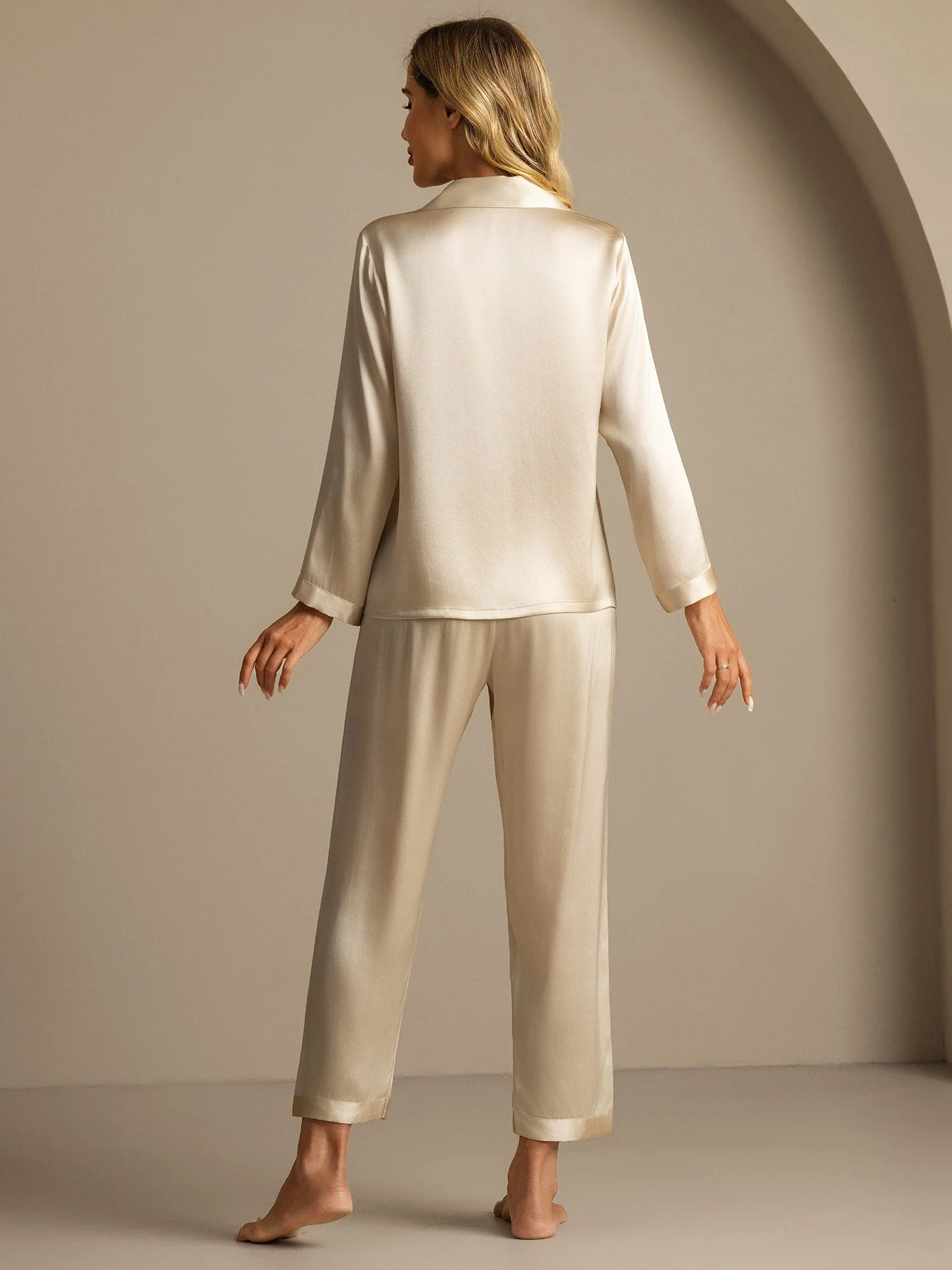 Reine Seide Knöpfe Damen Pyjamas - Image 25