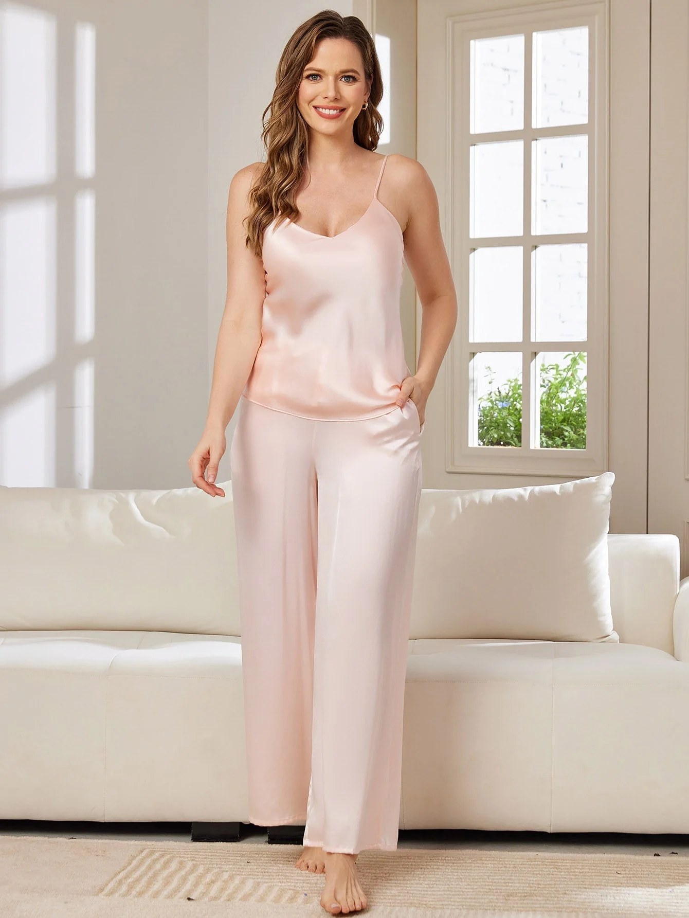 Pyjama-Set aus reiner Seide mit Cami-Top & weiten Hosen - Image 36