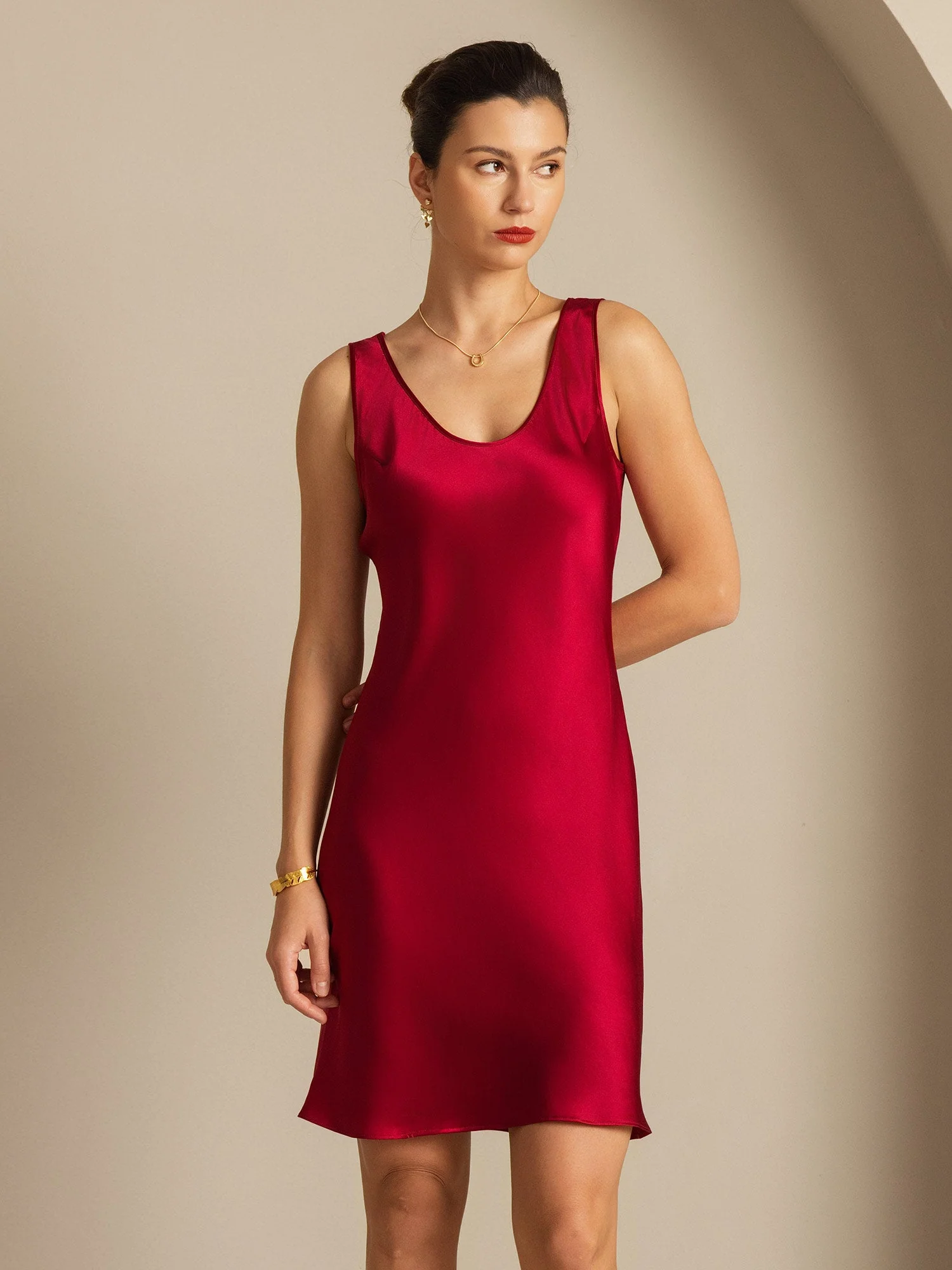 Legeres Midi-Kleid aus reiner Seide mit breiten Trägern - Image 21