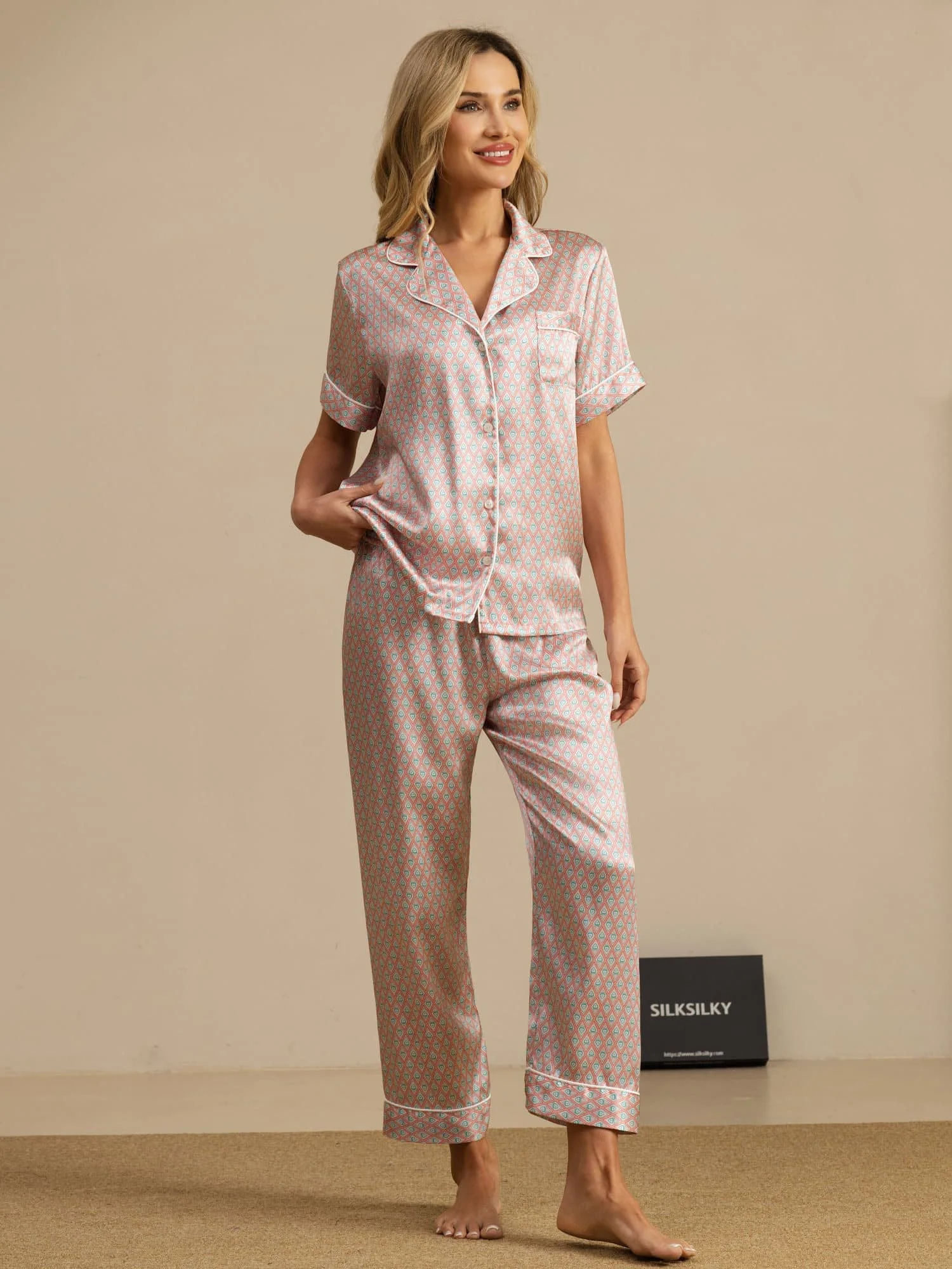 Reines Seidenpyjama Set Mit Geometrischem Druck Kurzarm Reverskragen Damen Mit Hose - Image 11