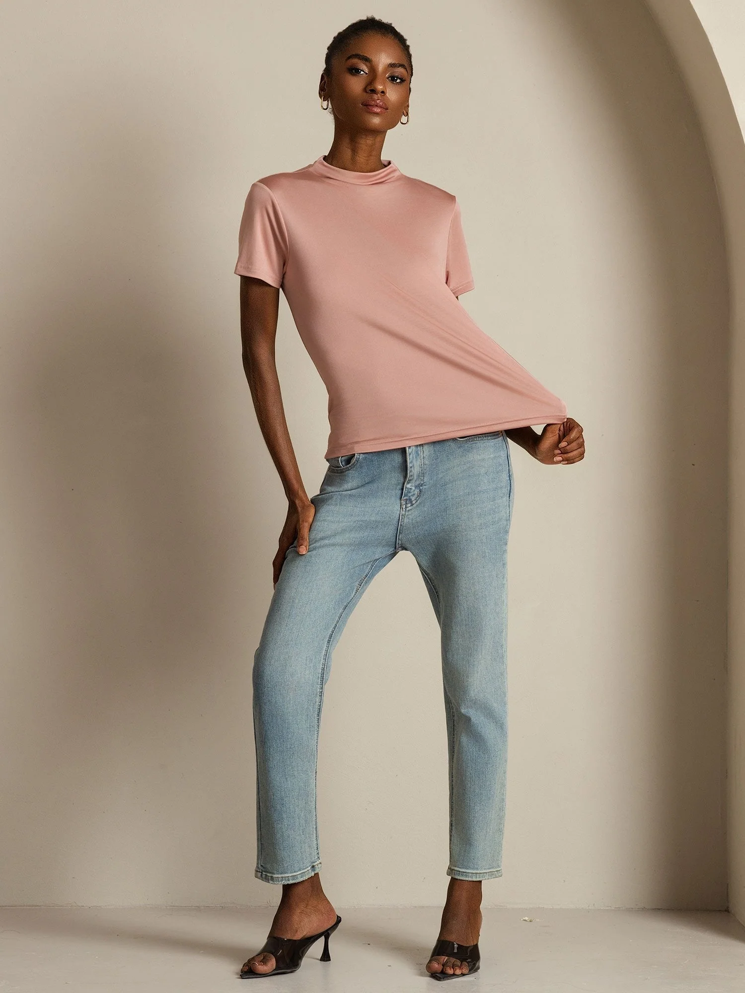 Damen T-Shirt Aus Reiner Seide Mit Kurzen Ärmeln Und Mock-Kragen - Image 36