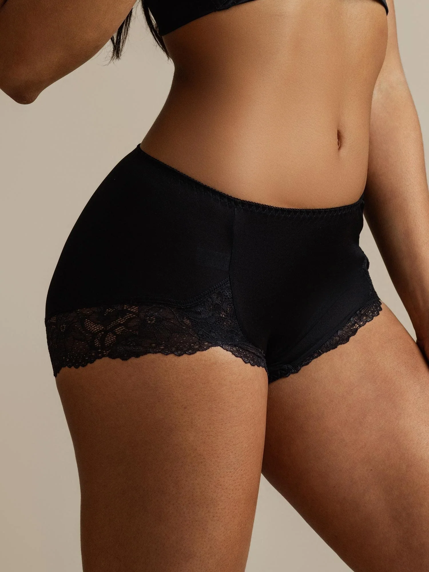 100% Maulbeerseide High-Waist Slip Mit Spitzenbesatz - Image 15