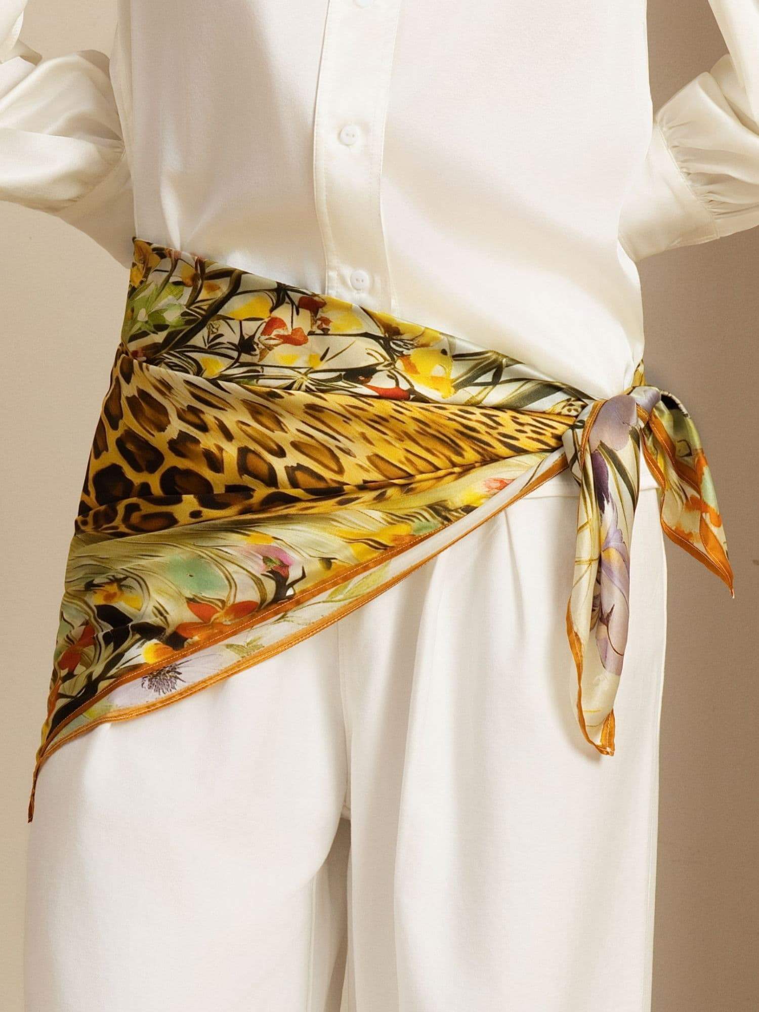Reine Seide Leopard & Floral Schal - Größe 90x90cm - Image 4