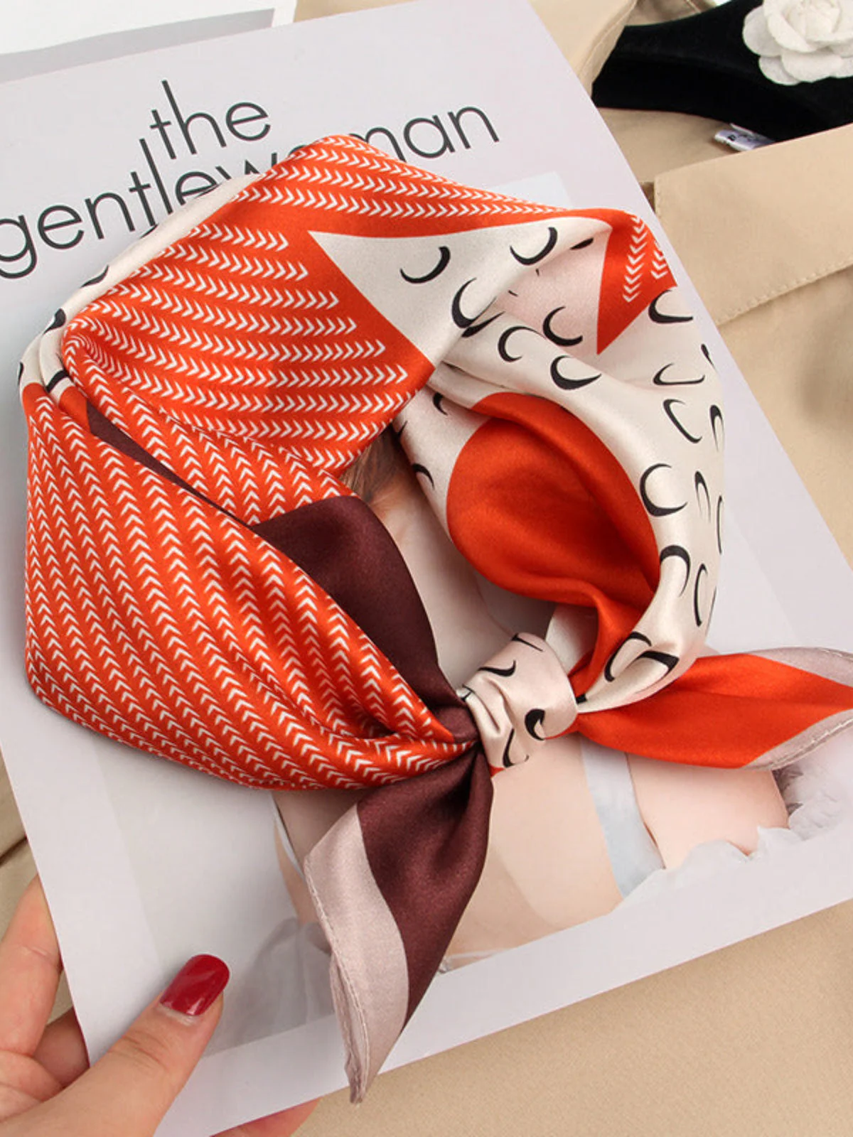 Bedrucktes Designer-Halstuch aus 100% Maulbeerseide 53x53cm/21 Zoll - Image 12