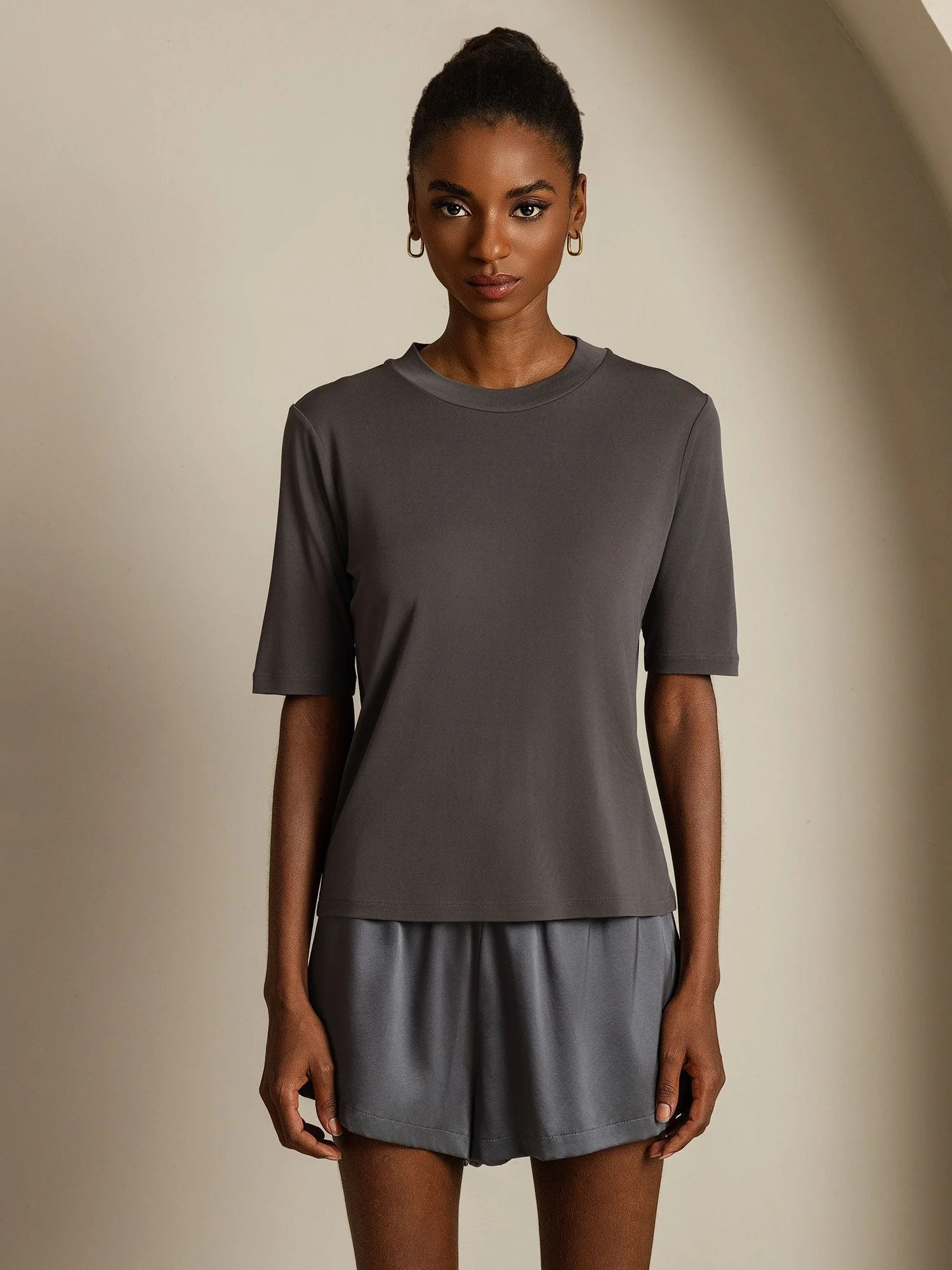 Damen T-Shirt Aus Reiner Seide Mit Halbarm Und Rundhalsausschnitt - Image 28