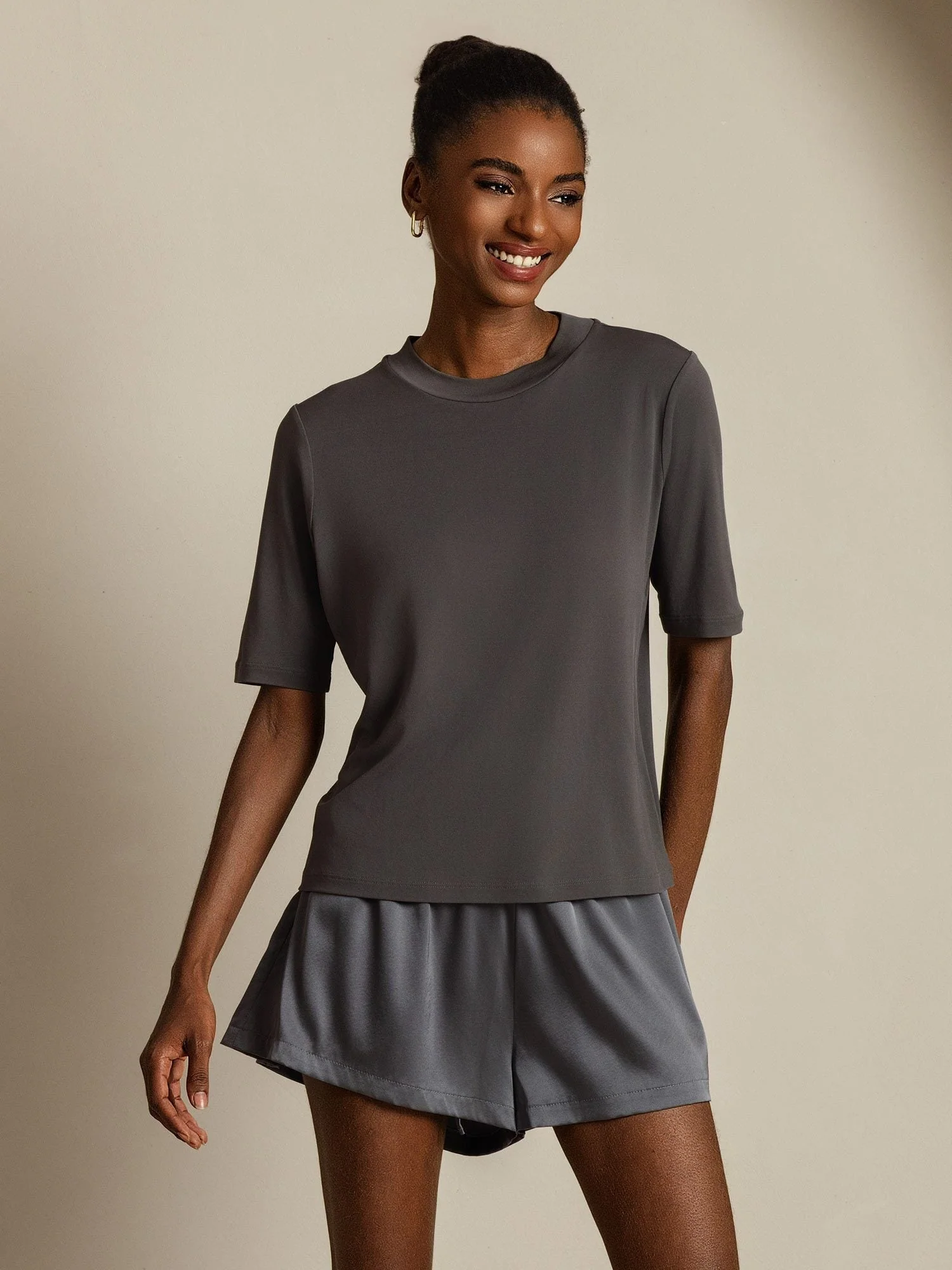 Damen T-Shirt Aus Reiner Seide Mit Halbarm Und Rundhalsausschnitt - Image 33
