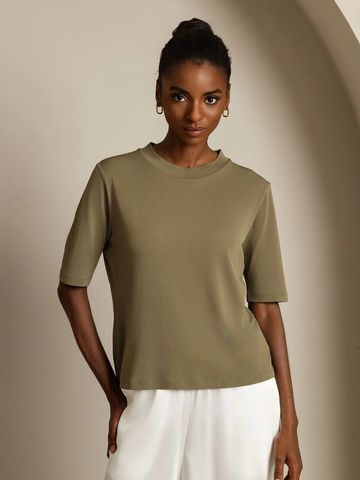 Damen T-Shirt Aus Reiner Seide Mit Halbarm Und Rundhalsausschnitt - Image 35