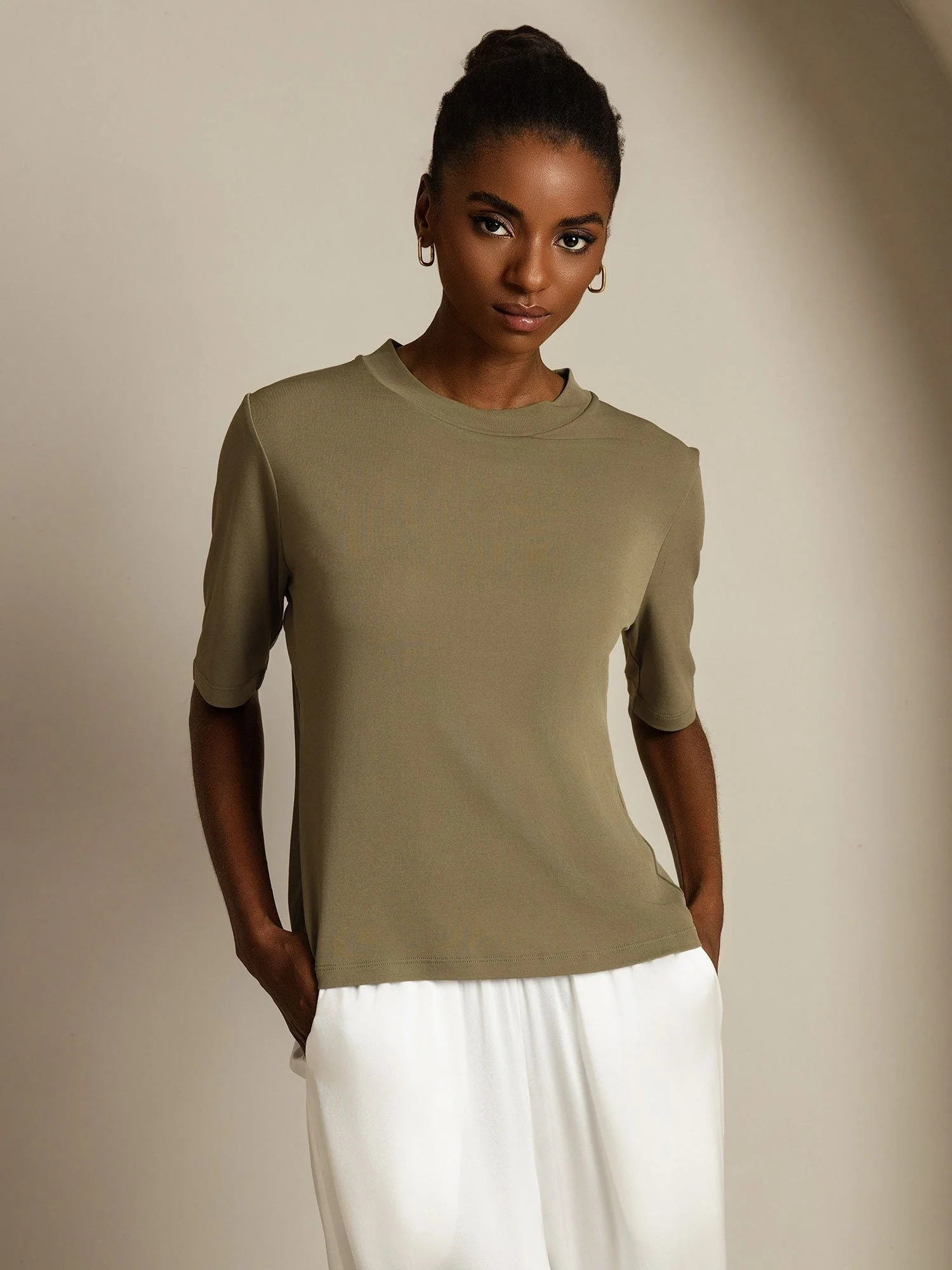 Damen T-Shirt Aus Reiner Seide Mit Halbarm Und Rundhalsausschnitt - Image 37