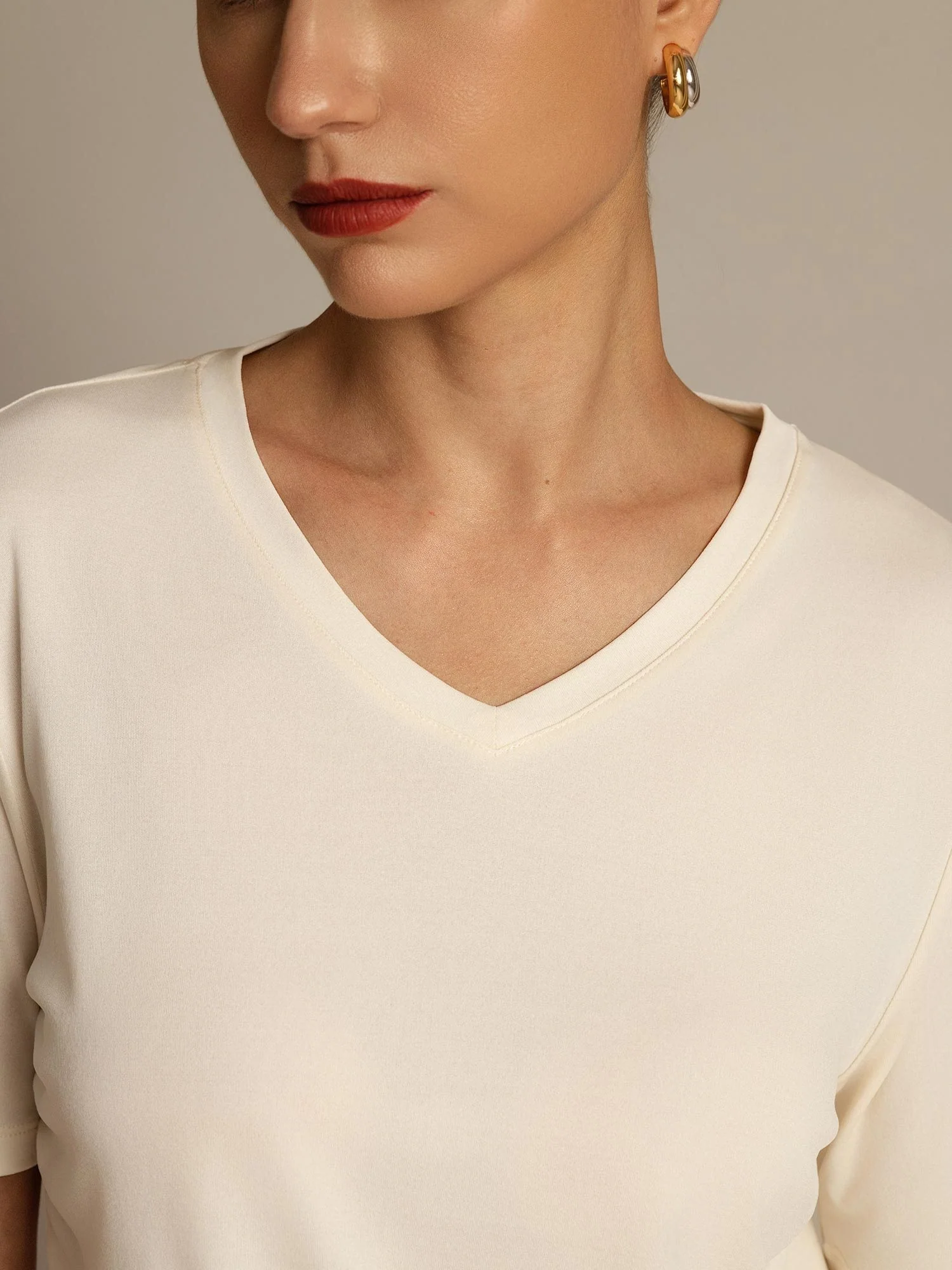 Pure Seide V-Ausschnitt Damen T-Shirt - Image 20