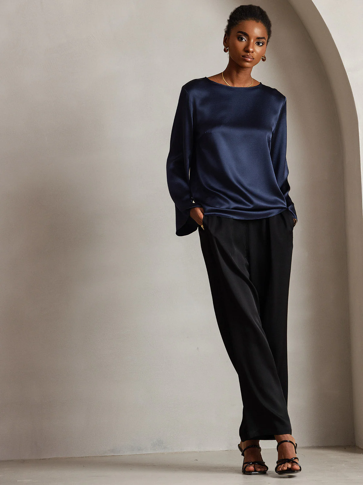 19Momme Seide Relaxed Langarm Bluse - Image 6