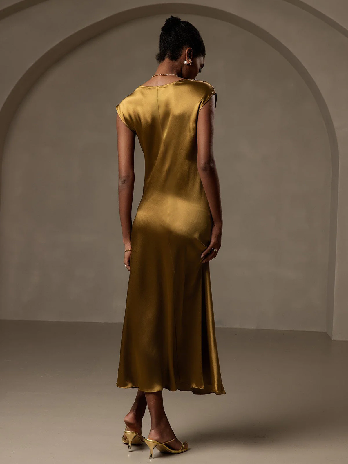 19Momme Seiden Lässiges Ärmelloses Kleid - Image 2