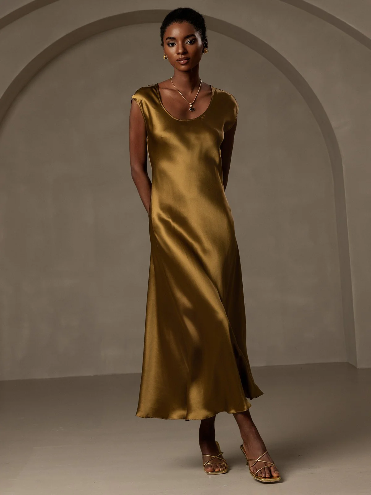 19Momme Seiden Lässiges Ärmelloses Kleid - Image 7