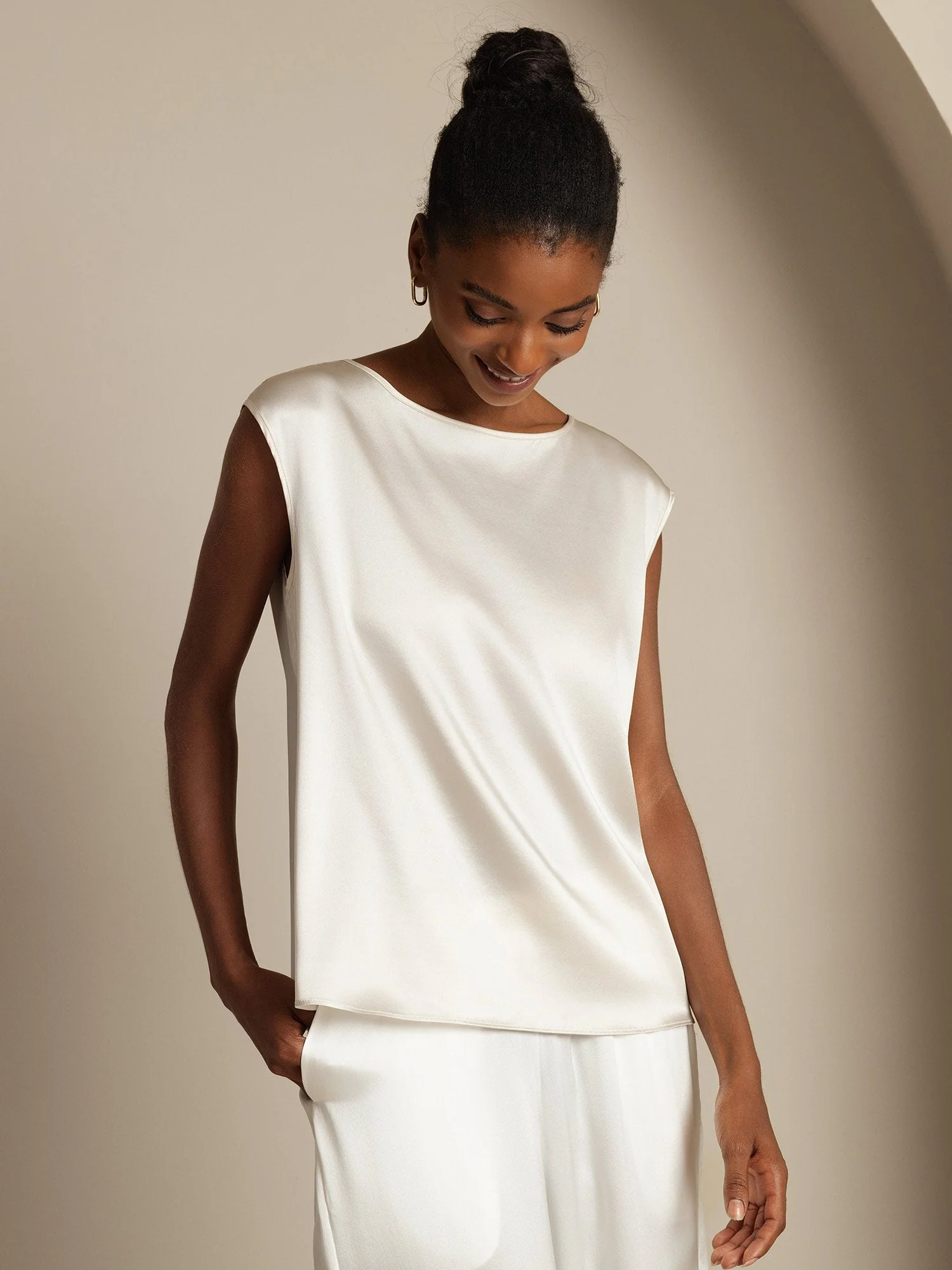19Momme Seide Kapellenärmel Bluse - Image 7