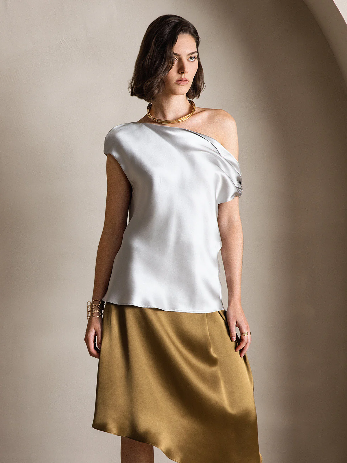 Clearance - 19Momme Seide Schicke Ein-Schulter Bluse - Image 17