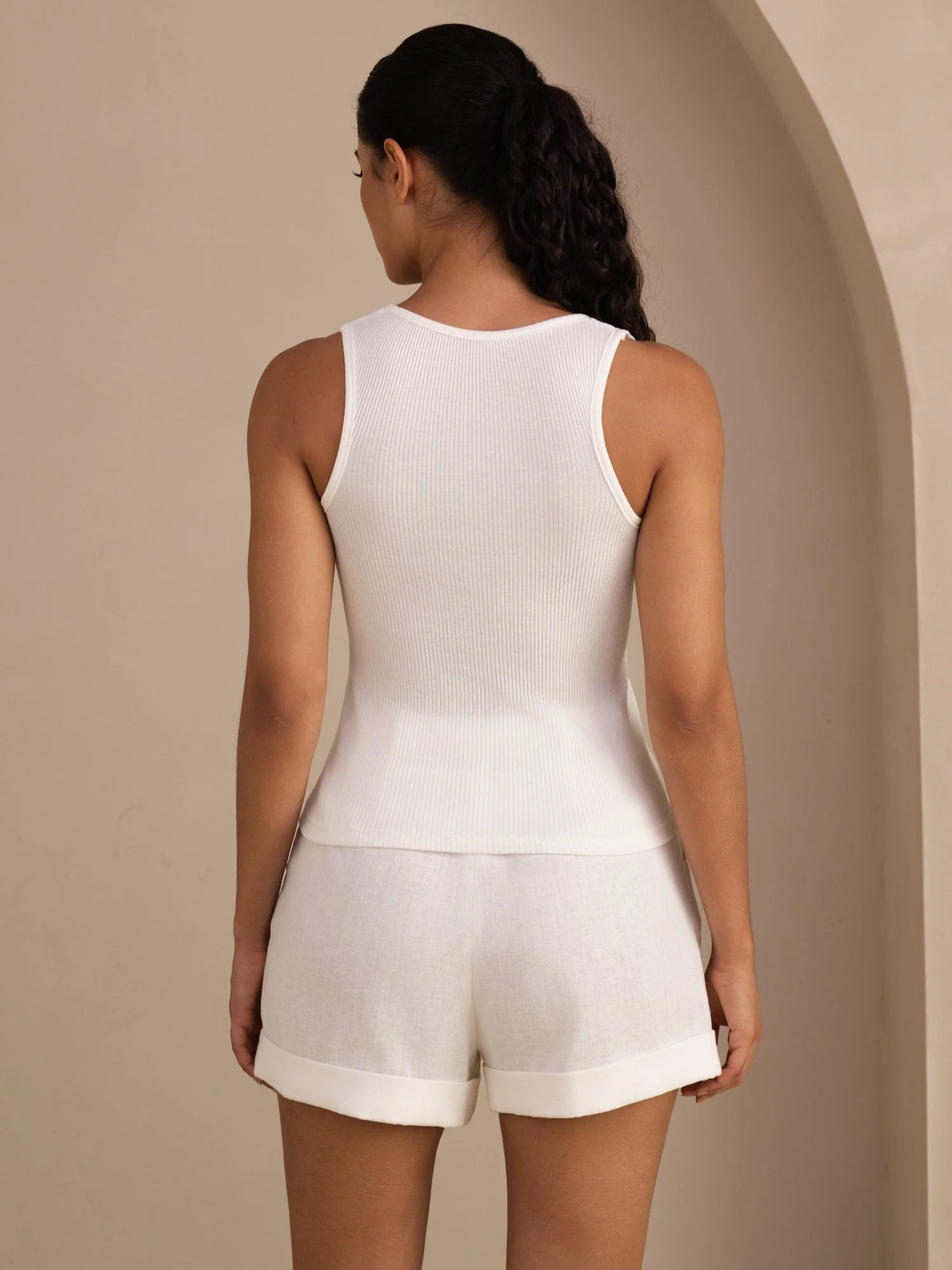 Damen Tanktop Aus Seiden Baumwollmischung Mit Tiefem V Ausschnitt Und Ärmellosem Design - Image 22