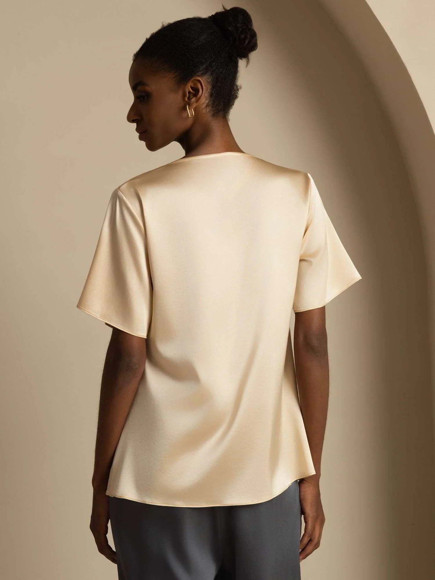 19Momme Seiden-Casual-Cowl-Neck-Kurzarm-T-Shirt - Image 14