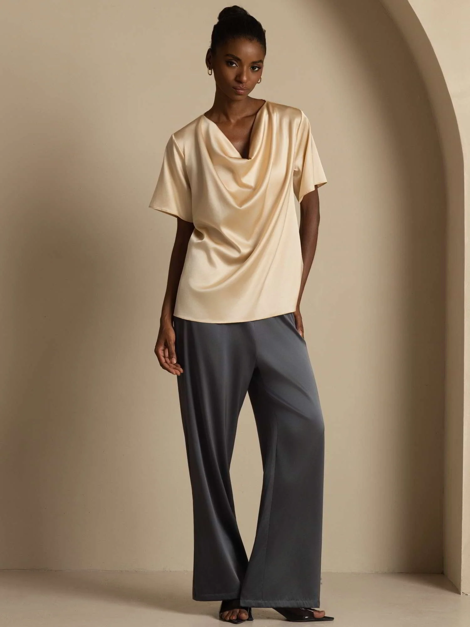 19Momme Seiden-Casual-Cowl-Neck-Kurzarm-T-Shirt - Image 18