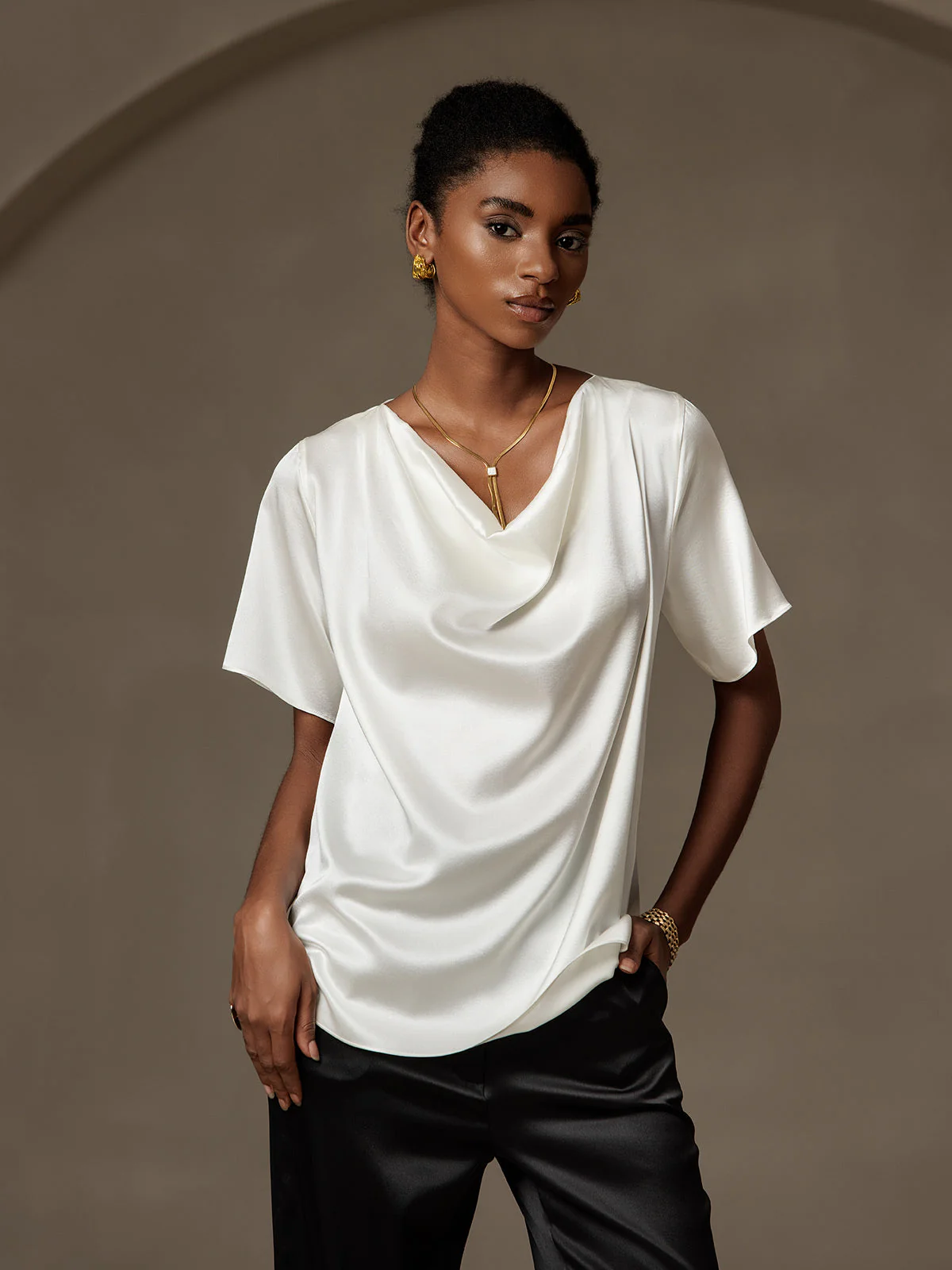 19Momme Seiden-Casual-Cowl-Neck-Kurzarm-T-Shirt - Image 3