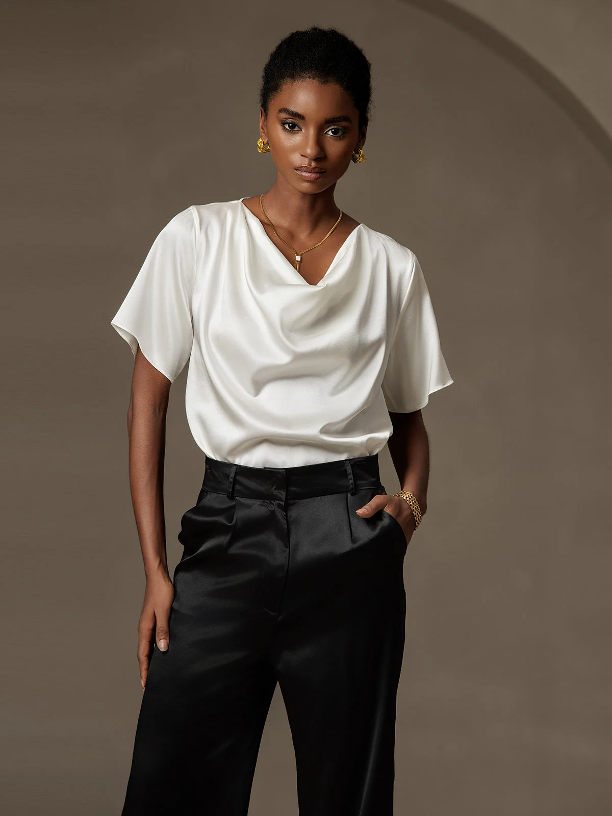 19Momme Seiden-Casual-Cowl-Neck-Kurzarm-T-Shirt - Image 4